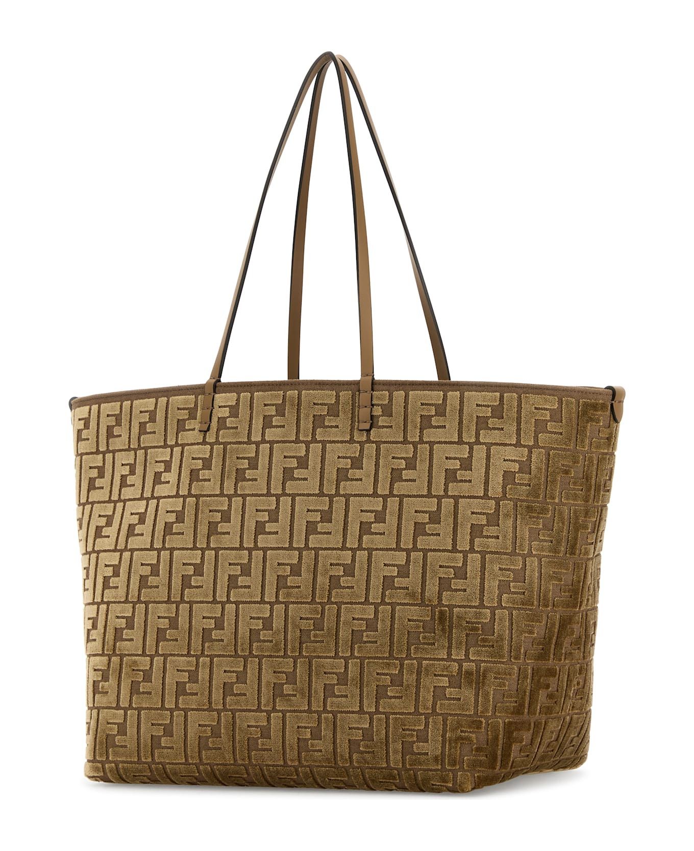 Fendi o1s1wg110326 Size: OS/Roll Large in Golden Size ONE SIZE - 2 Thumbnail