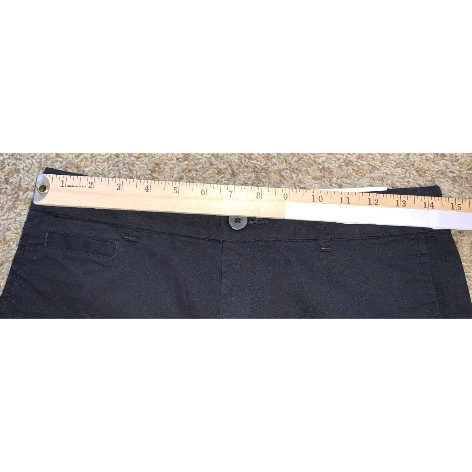 Croft & Barrow Croft & Barrow Shorts Slimming Black 5-Pocket Design 6 Regular Inseam 9.5in Cotton Blend Spandex Nylon Button Zip Closure Womens VINTAGE? Size 28" / US 6 / IT 42 - 3 Thumbnail