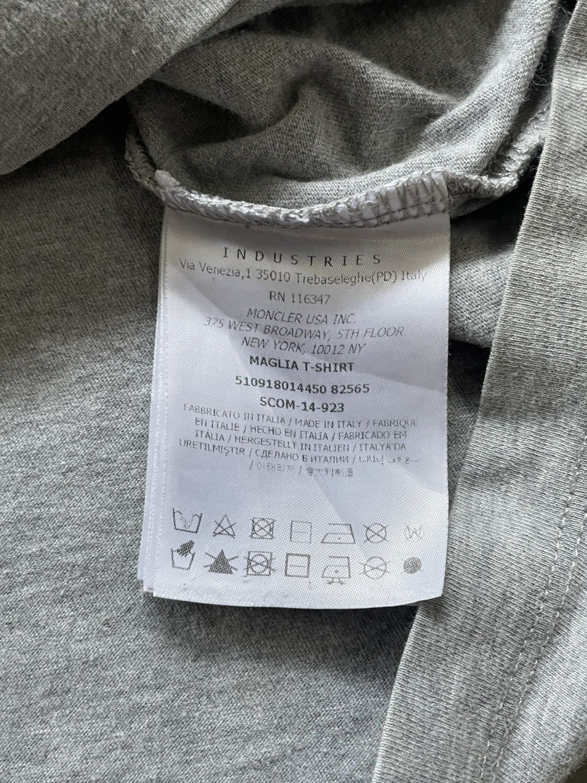 Moncler Moncler Paint Splatter Printed Logo T-Shirt Size US L / EU 52-54 / 3 - 9 Thumbnail