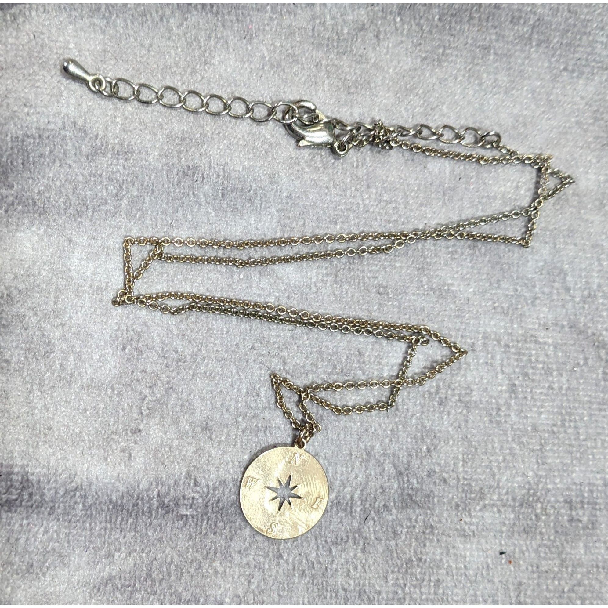 Other Minimalist Gold Tone Compass Pendant Necklace On Silver Tone Size ONE SIZE - 6 Thumbnail