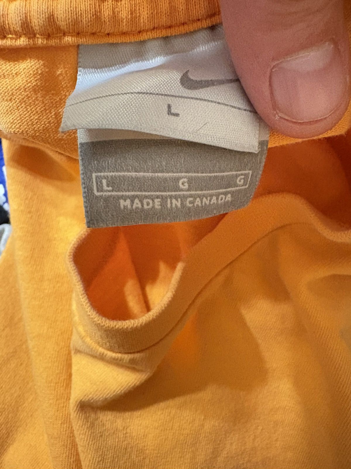 Nike Vintage Nike Swoosh Tshirt 90’s Peachy Orange Black Swoosh Size US L / EU 52-54 / 3 - 6 Thumbnail