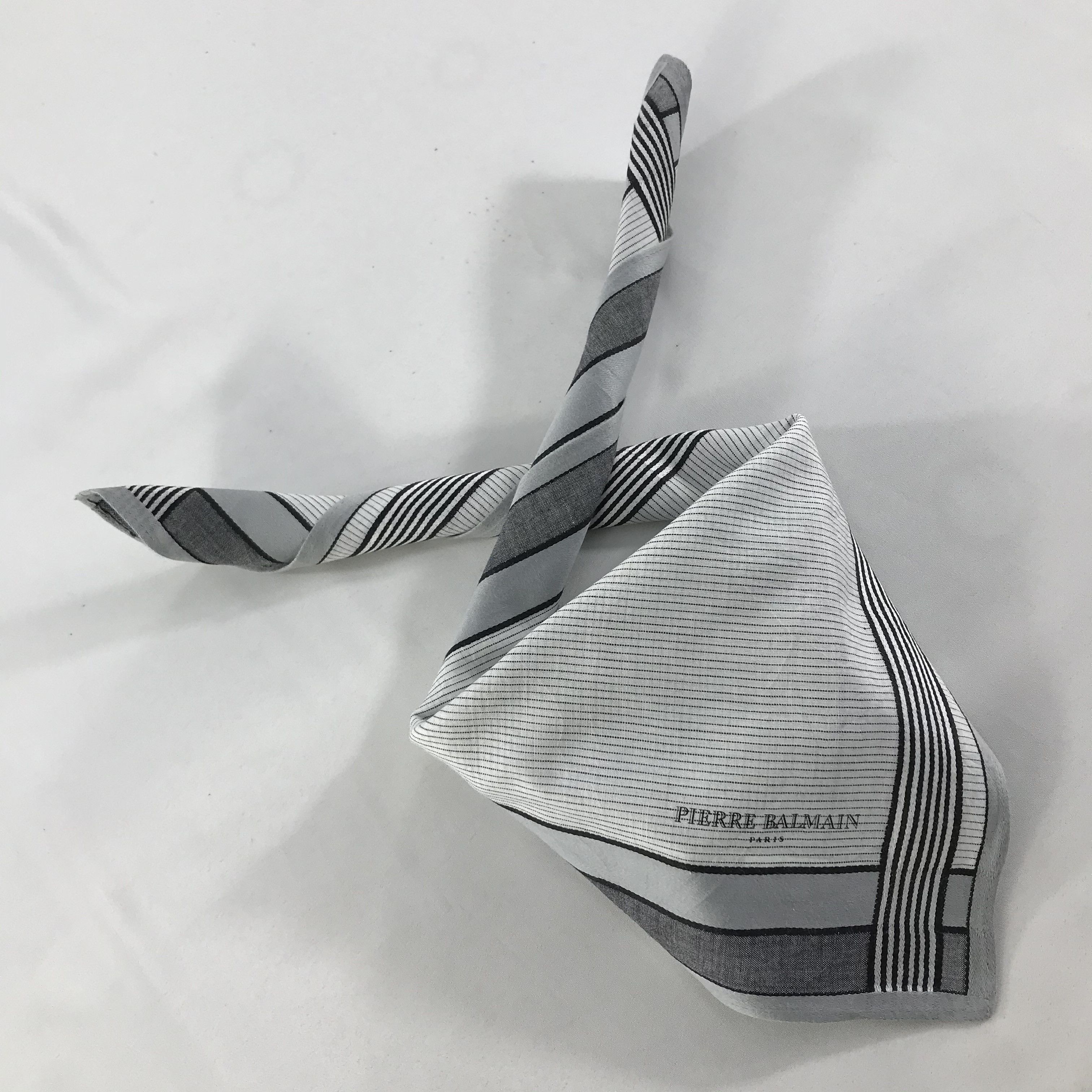 Pierre Balmain × Vintage Pierre Balmain Bandana / Handkerchief / Neckerchief - S1263 Size ONE SIZE - 4 Thumbnail