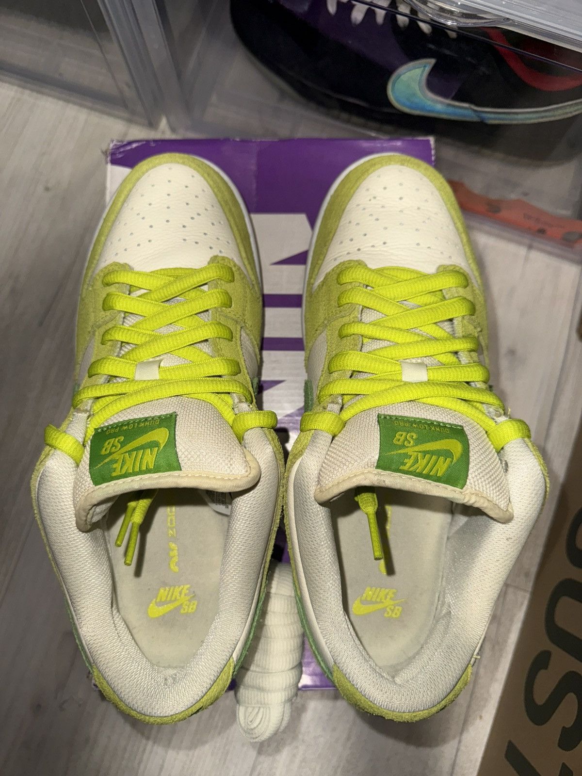 Nike SB Nike SB Dunk Low Pro Green Apple Size US 9 / EU 42 - 6 Thumbnail