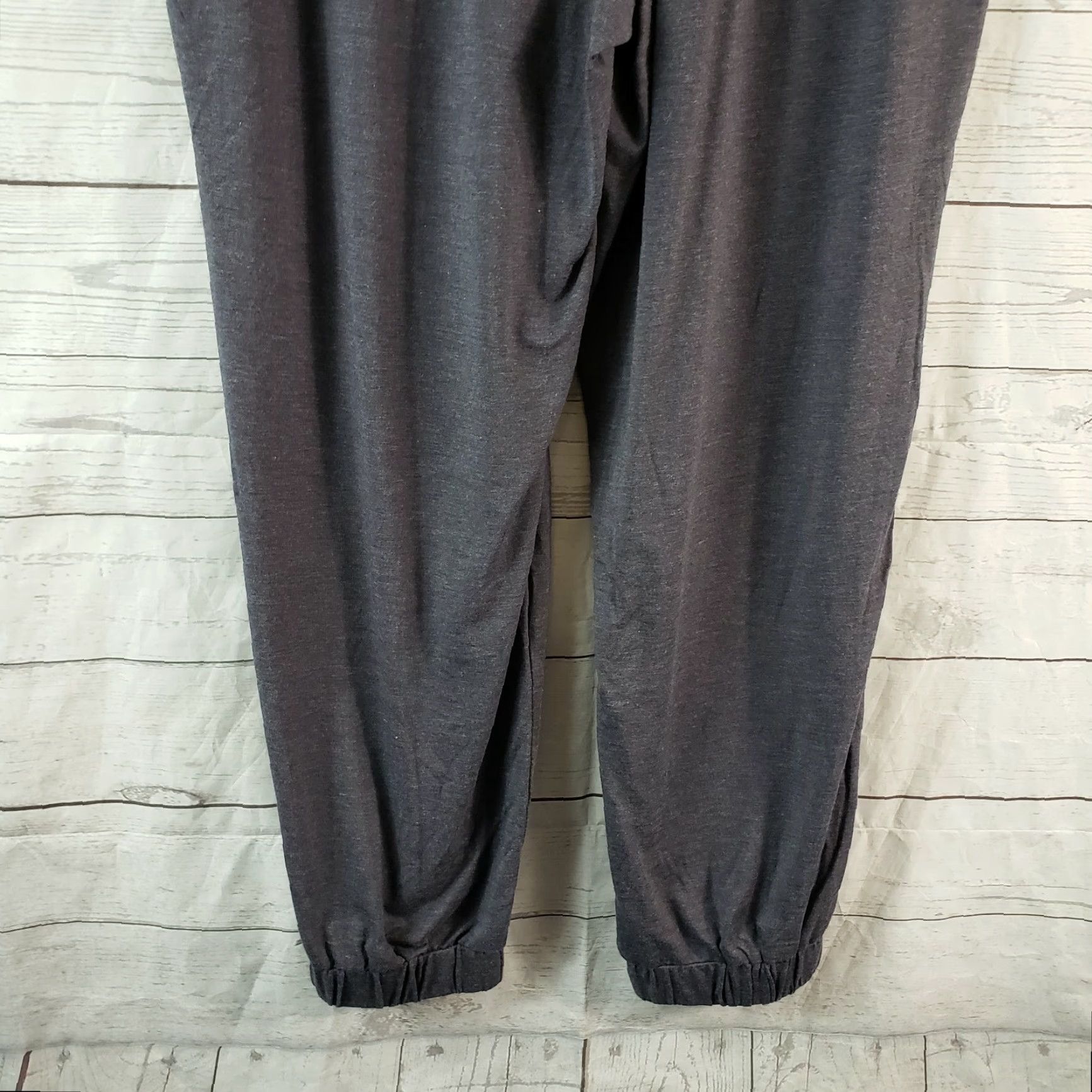 Fabletics Fabletics Womens Restoreknit Tapered Lounge Pants L Gray Pockets Jogger Women's Size 36" / US 14 / IT 50 - 5 Thumbnail