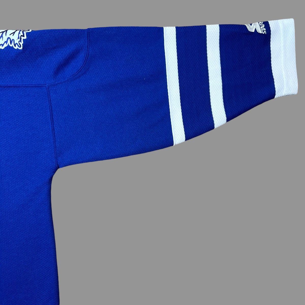 NHL × Starter × Vintage Vintage 1990s NHL Toronto Maple Leafs Starter Jersey Size US M / EU 48-50 / 2 - 6 Thumbnail