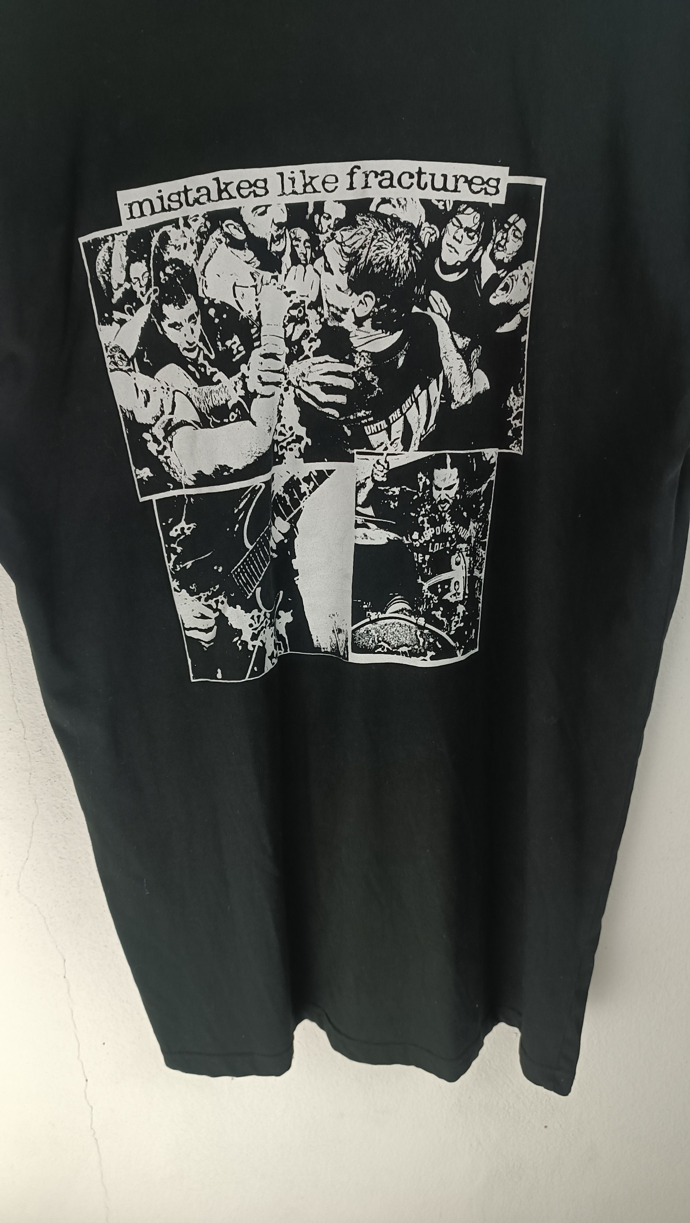 Band Tees VINTAGE KNOCKED LOOSE MISTAKES FRACTURES HARDCORE turnstile Size US L / EU 52-54 / 3 - 13 Thumbnail