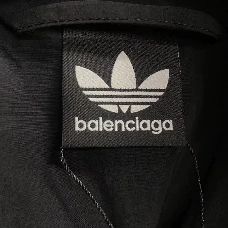 Balenciaga Balenciaga Black striped embroidered logo jacket Size US XL / EU 56 / 4 - 3 Thumbnail