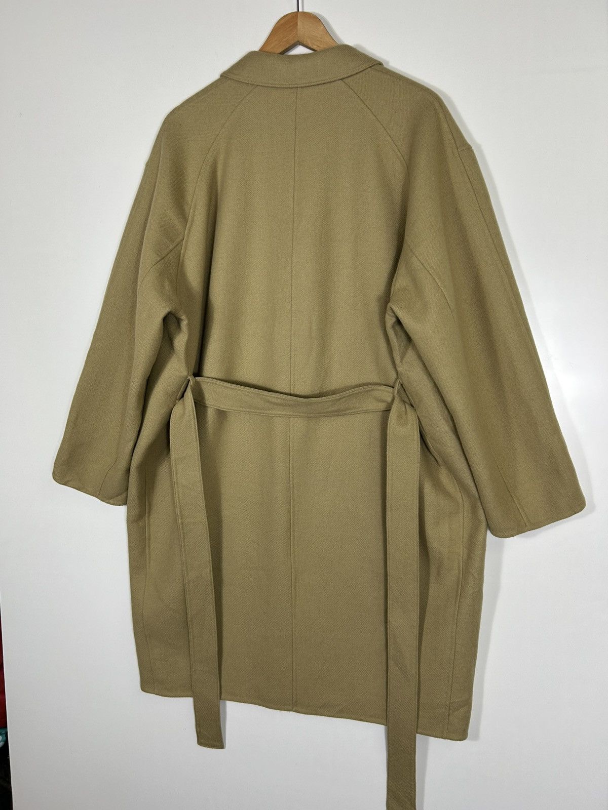 Lemaire × Uniqlo Christophe Lemaire x Uniqlo Oversized Belted Coat Size US L / EU 52-54 / 3 - 17 Thumbnail