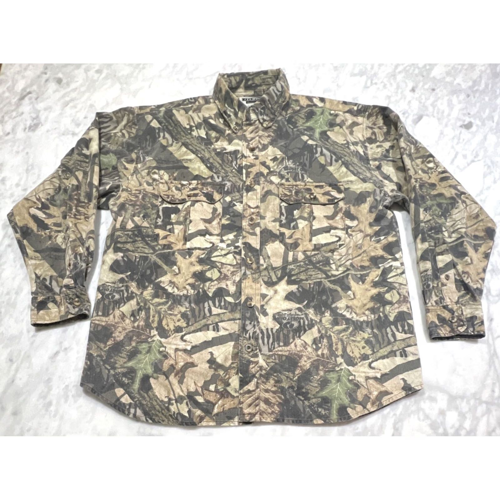 Jerzees Jerzees Outdoor Mossy Oak Forest Floor Button Down Shirt Men L Long Sleeves Nepal Size US L / EU 52-54 / 3 - 2 Thumbnail