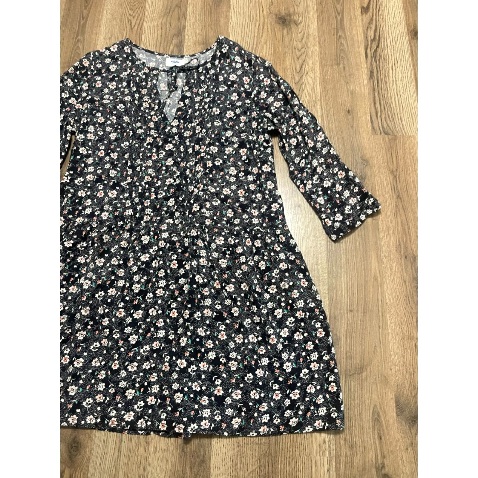 Old Navy Old Navy Dress Women's Small Black White Floral 3/4 Sleeve V-Neck Knee Length A-Line Shift Size S / US 4 / IT 40 - 4 Thumbnail
