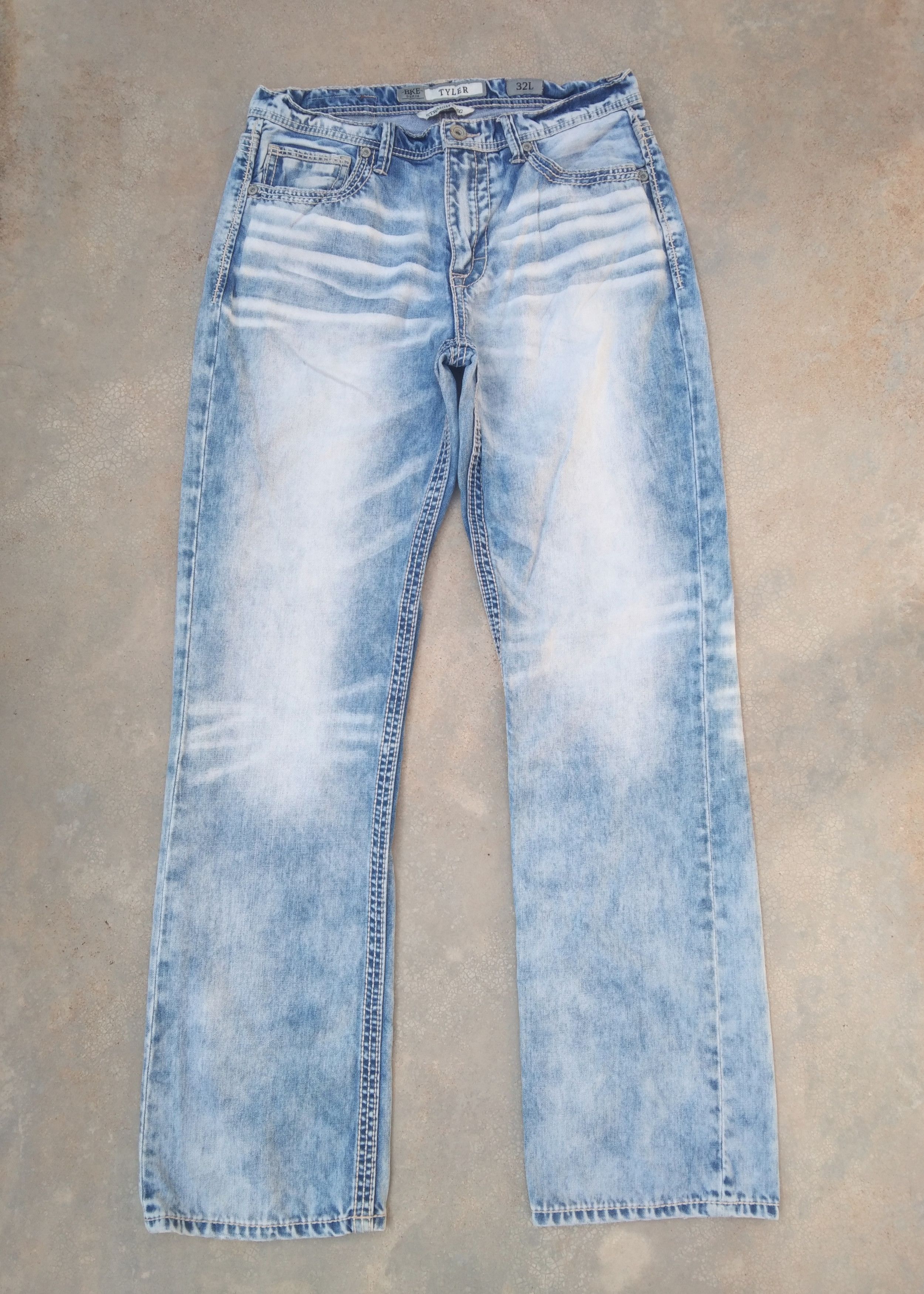 Jean Vintage Y2k BKE Denim 'TYLER' Straight Leg Jeans 32x33 Size US 32 / EU 48 - 1 Thumbnail