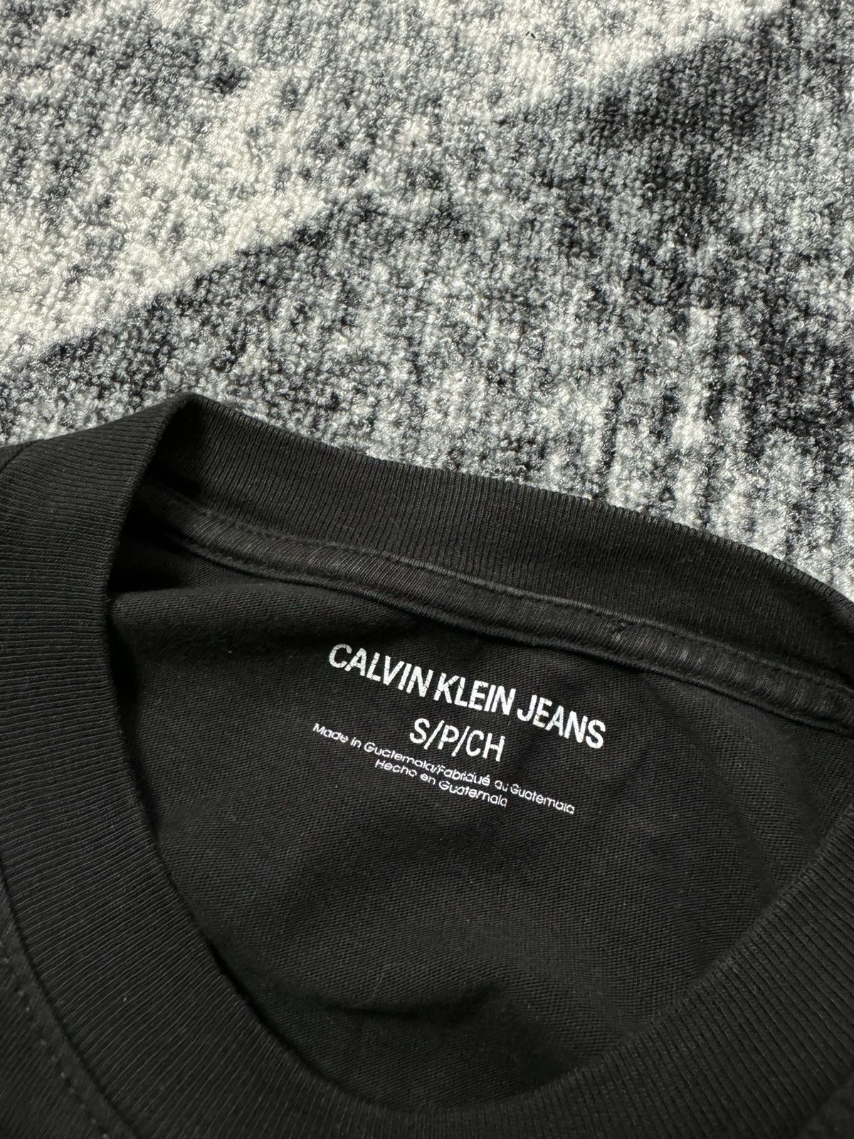 Calvin Klein × Vintage Vintage Calvin Klein Jeans Long Sleeve Tee Shirt Big Logo Size US M / EU 48-50 / 2 - 5 Thumbnail
