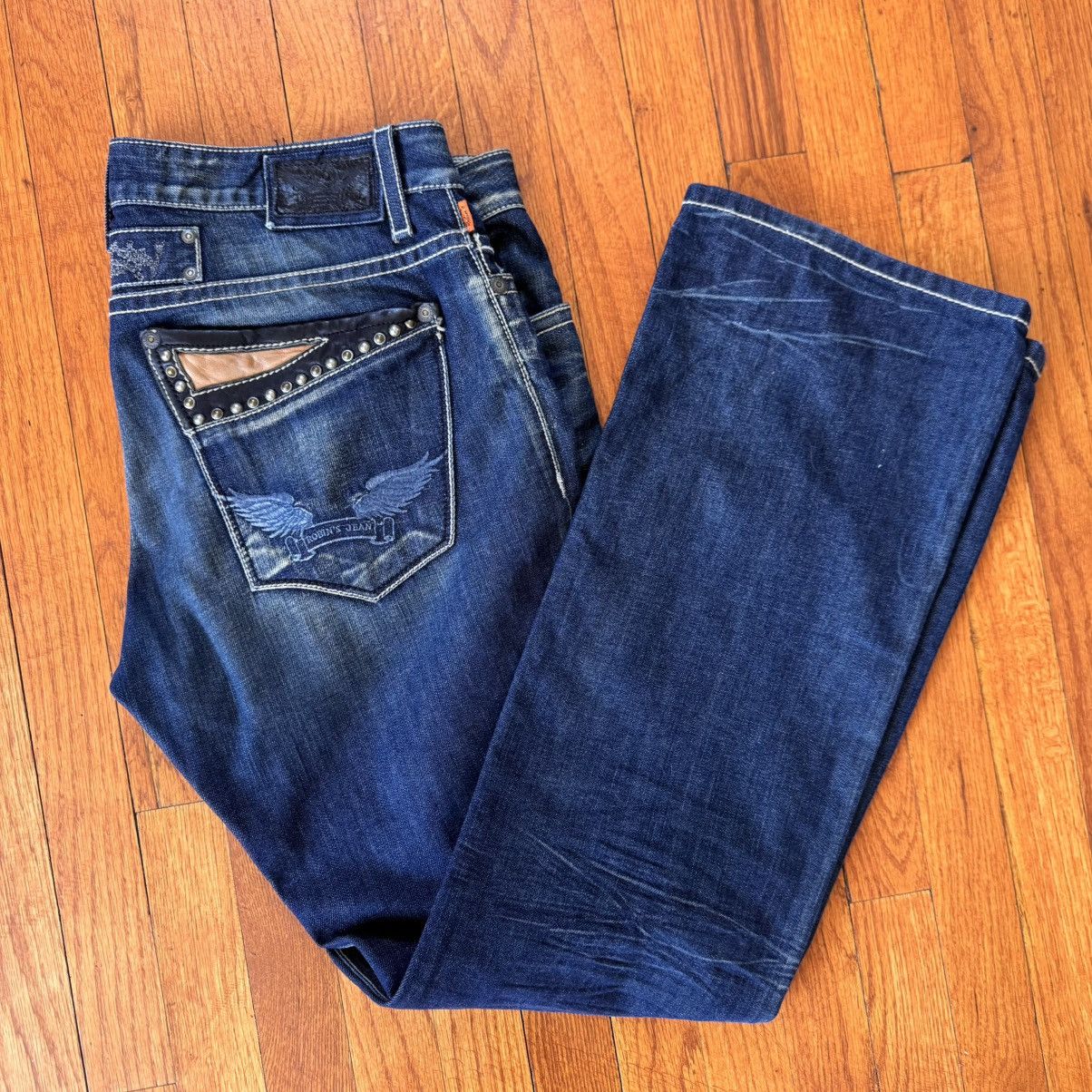 Robin’s Jean Studded Details on Back Pockets 36