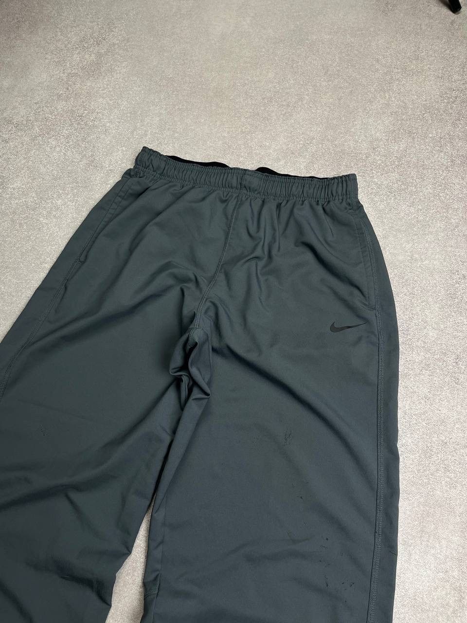 Nike × Vintage Vintage Nike Swoosh Baggy Track Pants Y2K L Size US 34 / EU 50 - 5 Thumbnail