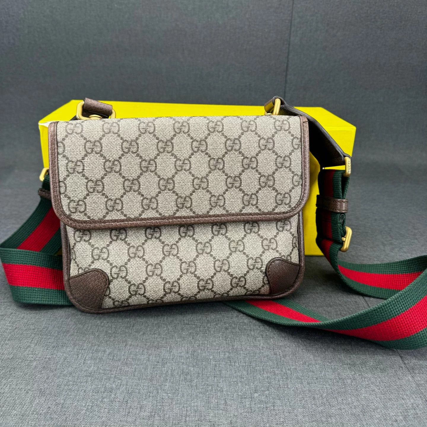 Gucci Gucci Double Face Tiger Head Black Small Bag Size ONE SIZE - 2 Thumbnail