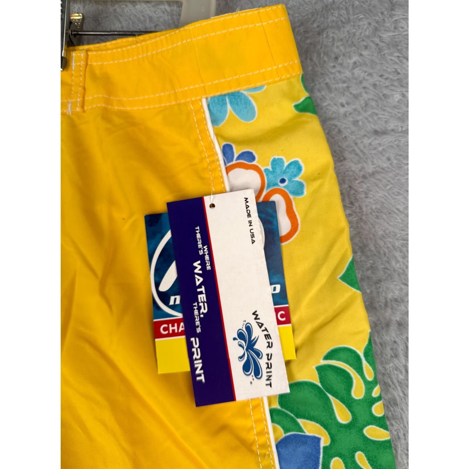 Vintage Mysterioso Board Shorts Womens 8 Yellow Pattern Changing Chameleon Fabric Trunks Size 30" / US 8 / IT 44 - 6 Thumbnail