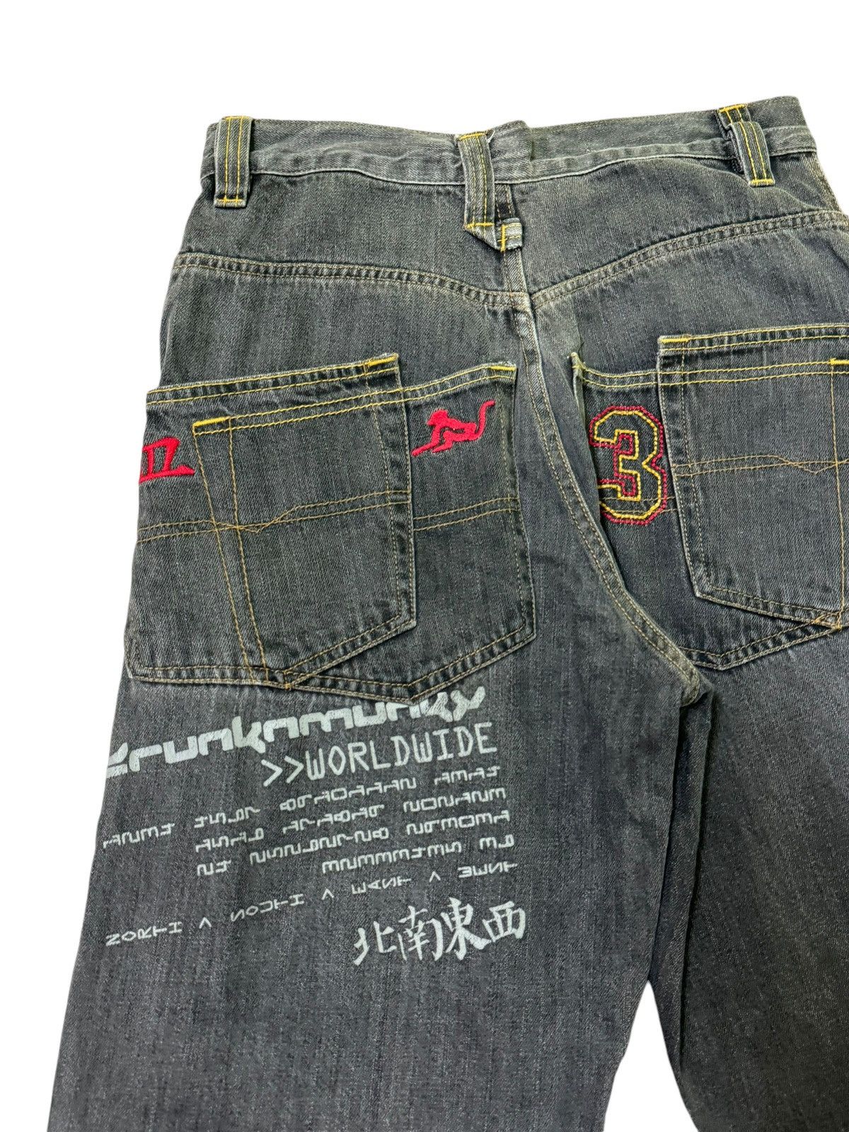 DrunknMunky × Japanese Brand Baggy DRUNKN MUNKY Embroidery Logo Poem Design Denim Size US 28 / EU 44 - 9 Thumbnail