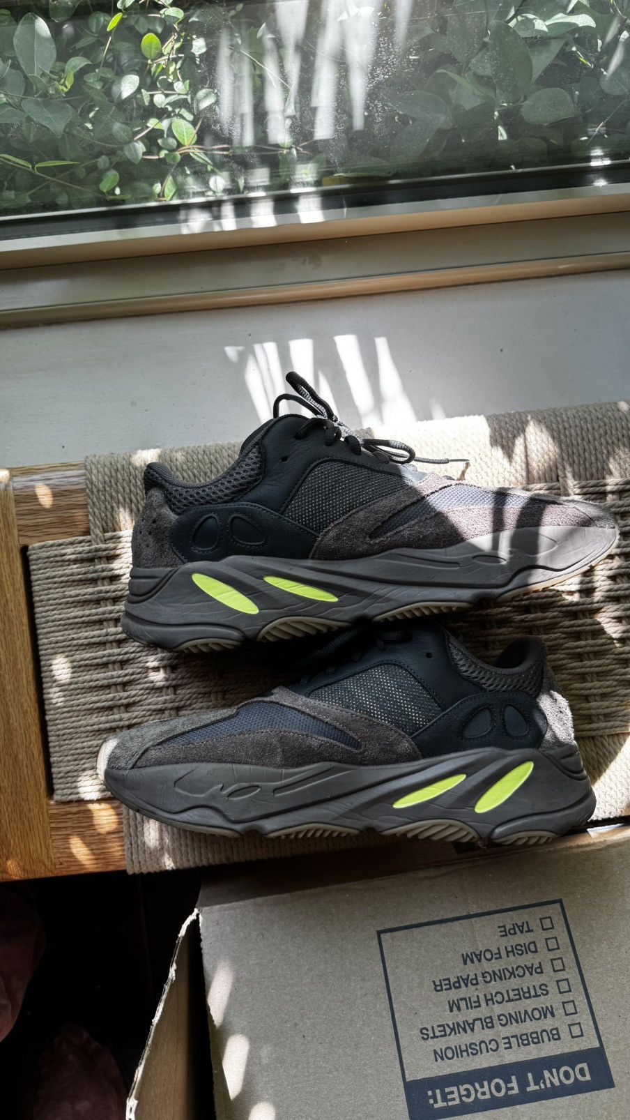 Yeezy Yeezy 700 — Mauve Size US 12 / EU 45 - 3 Thumbnail