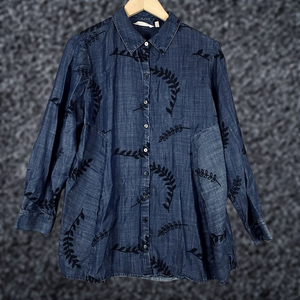 Soft Surroundings Soft Surroundings Chambray Shirt Large Embroidered Boho Flowy Button Up Women 146 Size L / US 10 / IT 46 - 1 Thumbnail