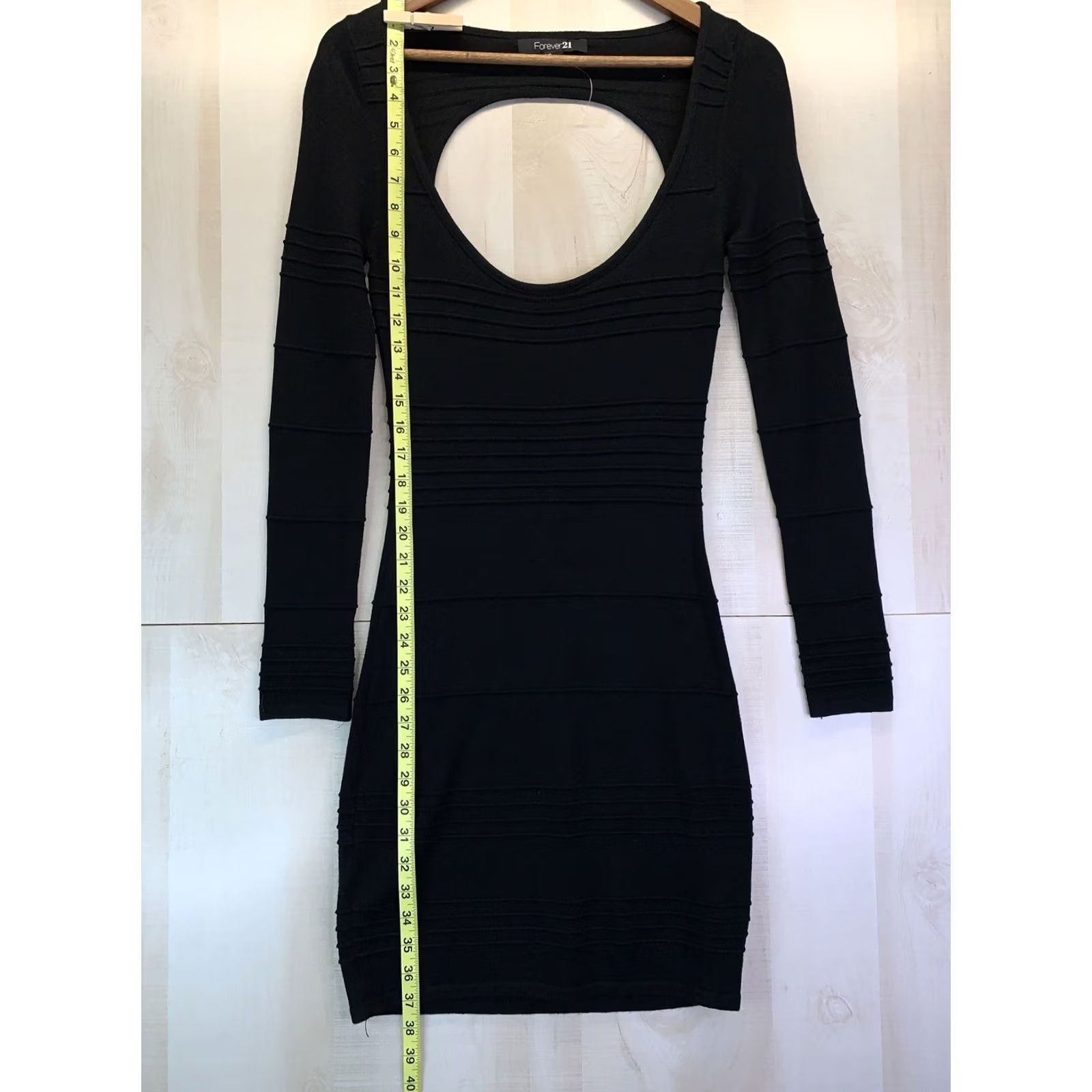Forever 21 Forever 21 Women’s Black Deep Scoop Front Cut Out Back Knit Long Sleeve Dress SM Dress Size S / US 4 / IT 40 - 3 Thumbnail