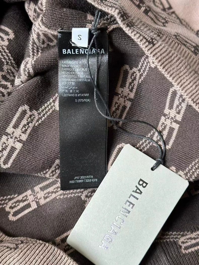 Balenciaga Balenciaga Lock扣 Full Print Sweater Size US S / EU 44-46 / 1 - 4 Thumbnail