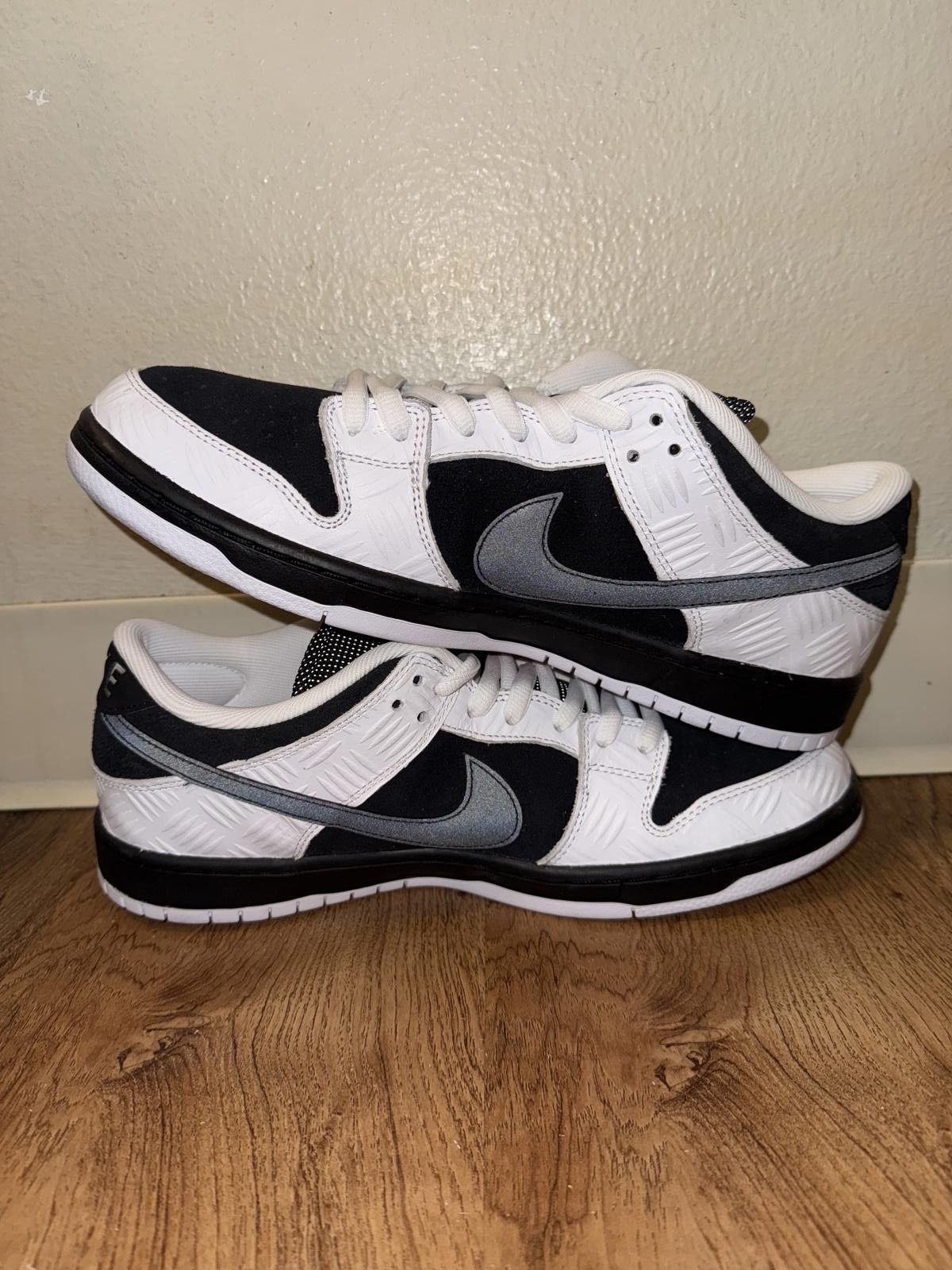 Nike Nike SB Dunk Low Tightbooth Size US 12 / EU 45 - 8 Thumbnail