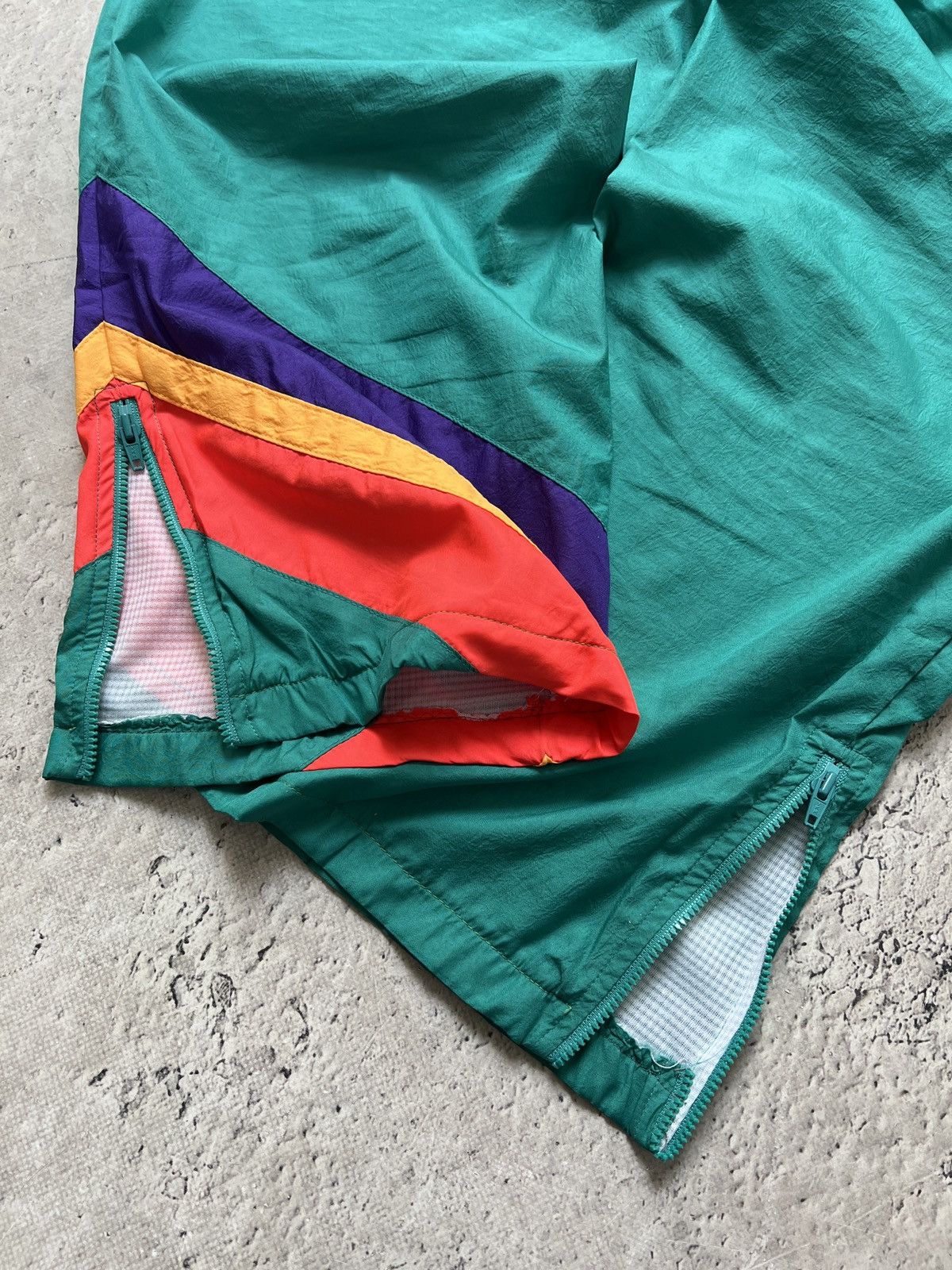 Fila Fila multicolour truck sportswear suit nylon y2k Size US 34 / EU 50 - 13 Thumbnail