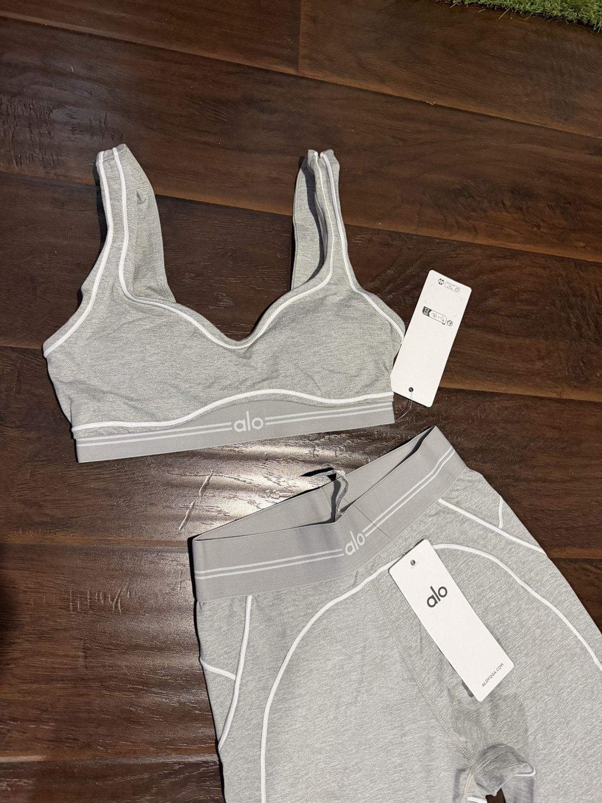 Alo ALO SET SIZE SMALL Size S / US 4 / IT 40 - 2 Thumbnail