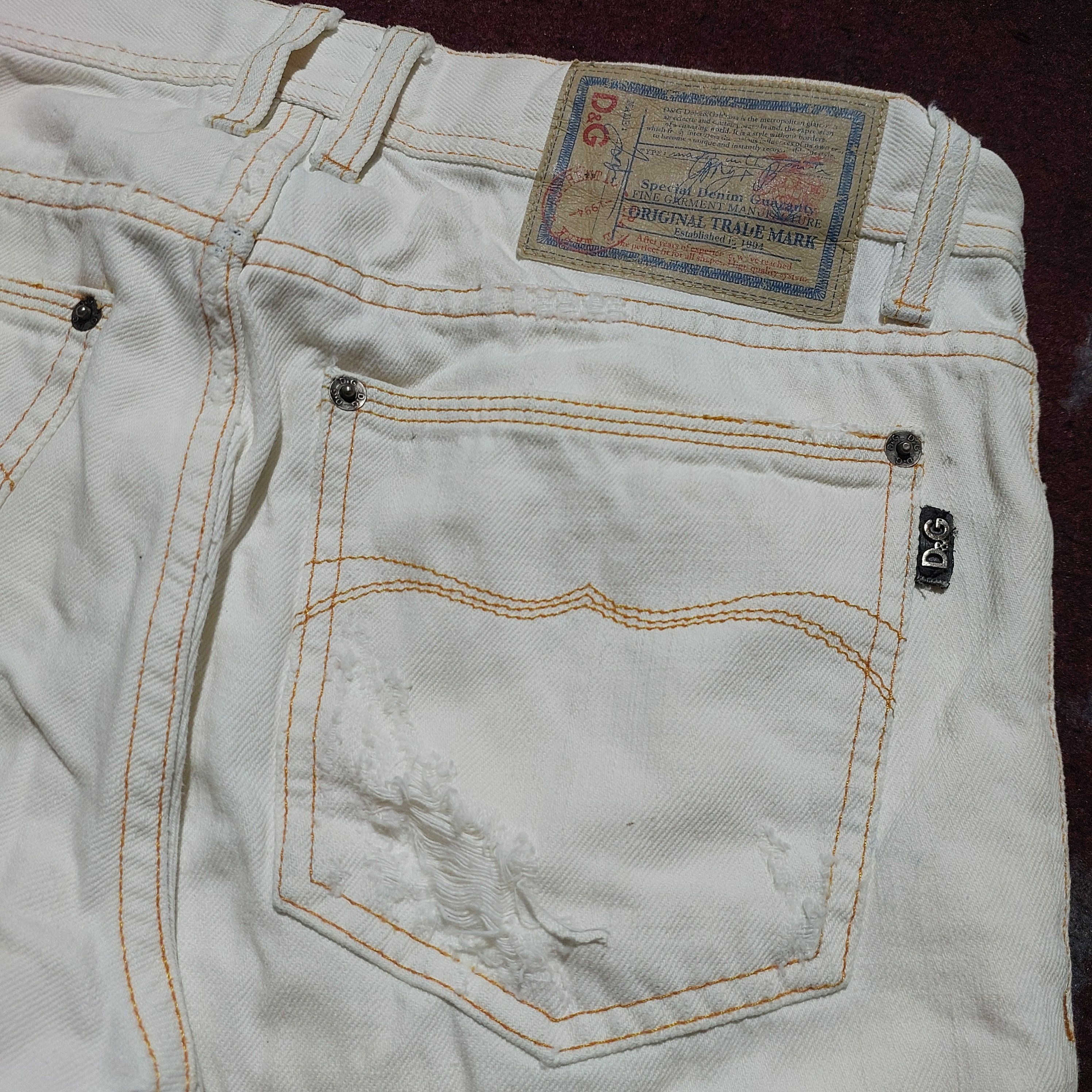 Dolce & Gabbana 2000s Dolce&Gabbana Audacious Ripped White Tight Fit Jeans Size US 29 - 8 Thumbnail