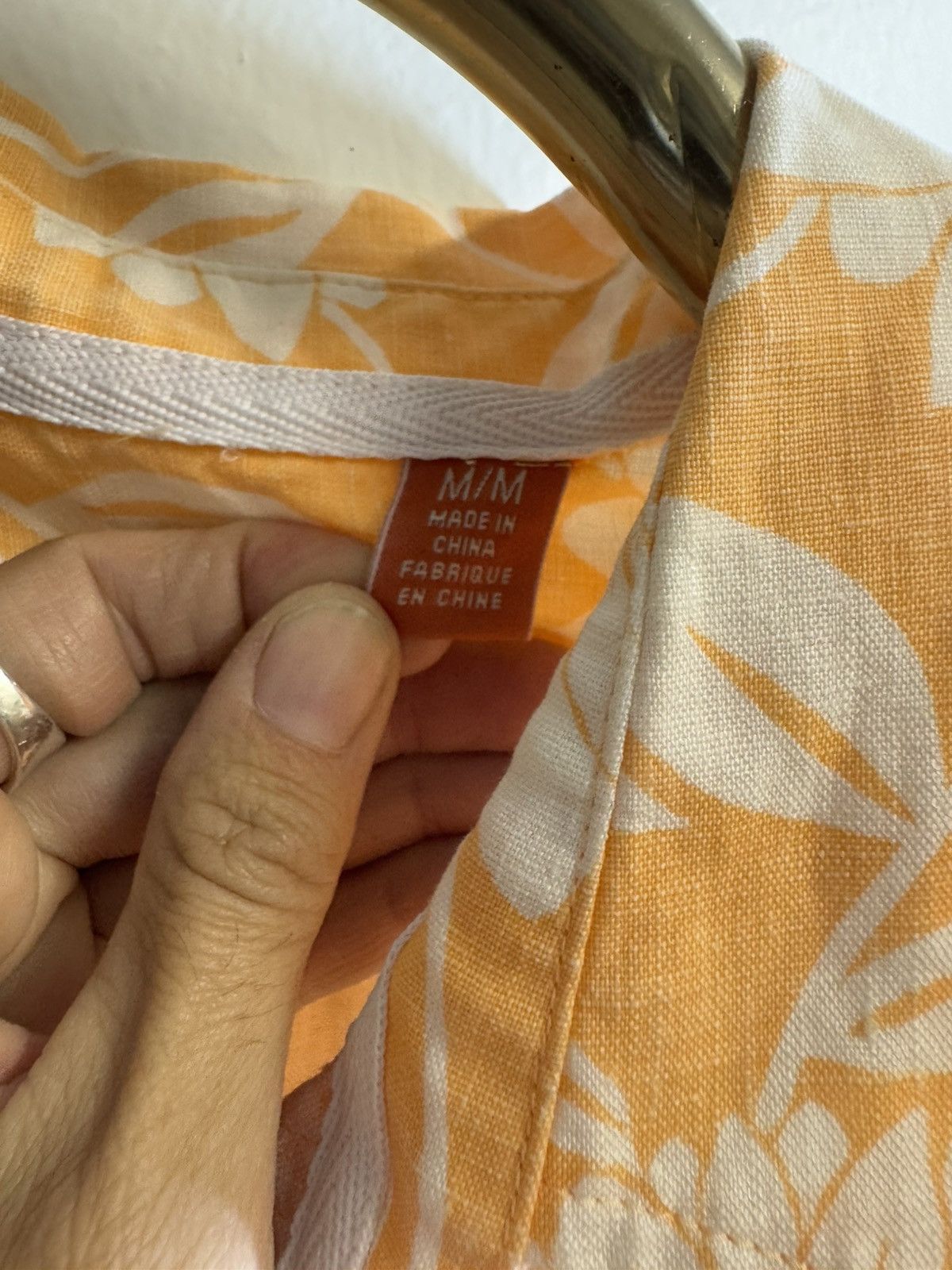 Tommy Bahama × Vintage Vintage Tommy Bahama button-down shirt sunflower medium EUC Size M / US 6-8 / IT 42-44 - 4 Thumbnail