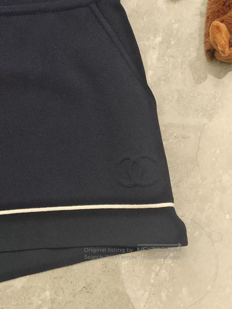 Chanel Chanel size 38 Shorts, Navy Blue Double C Large Logo Set i Size 37" - 3 Thumbnail