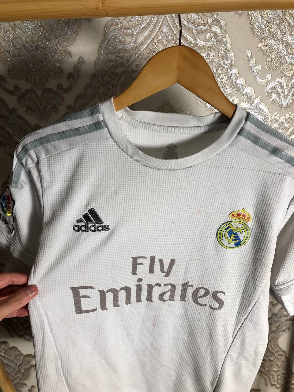 Vintage ADIDAS FC REAL MADRID SPAIN SOCCER JERSEY RETRO BLOKE Y2K Size US S / EU 44-46 / 1 - 2 Thumbnail
