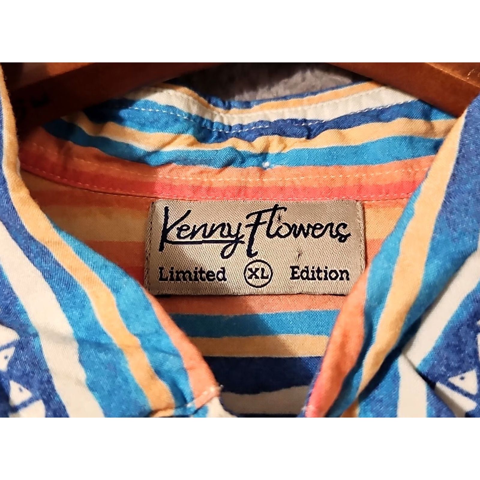 Vintage Kenny Flowers Men's Hawaiian Shirt Striped Aztec Short Sleeve Rayon Size XL Size US XL / EU 56 / 4 - 3 Thumbnail