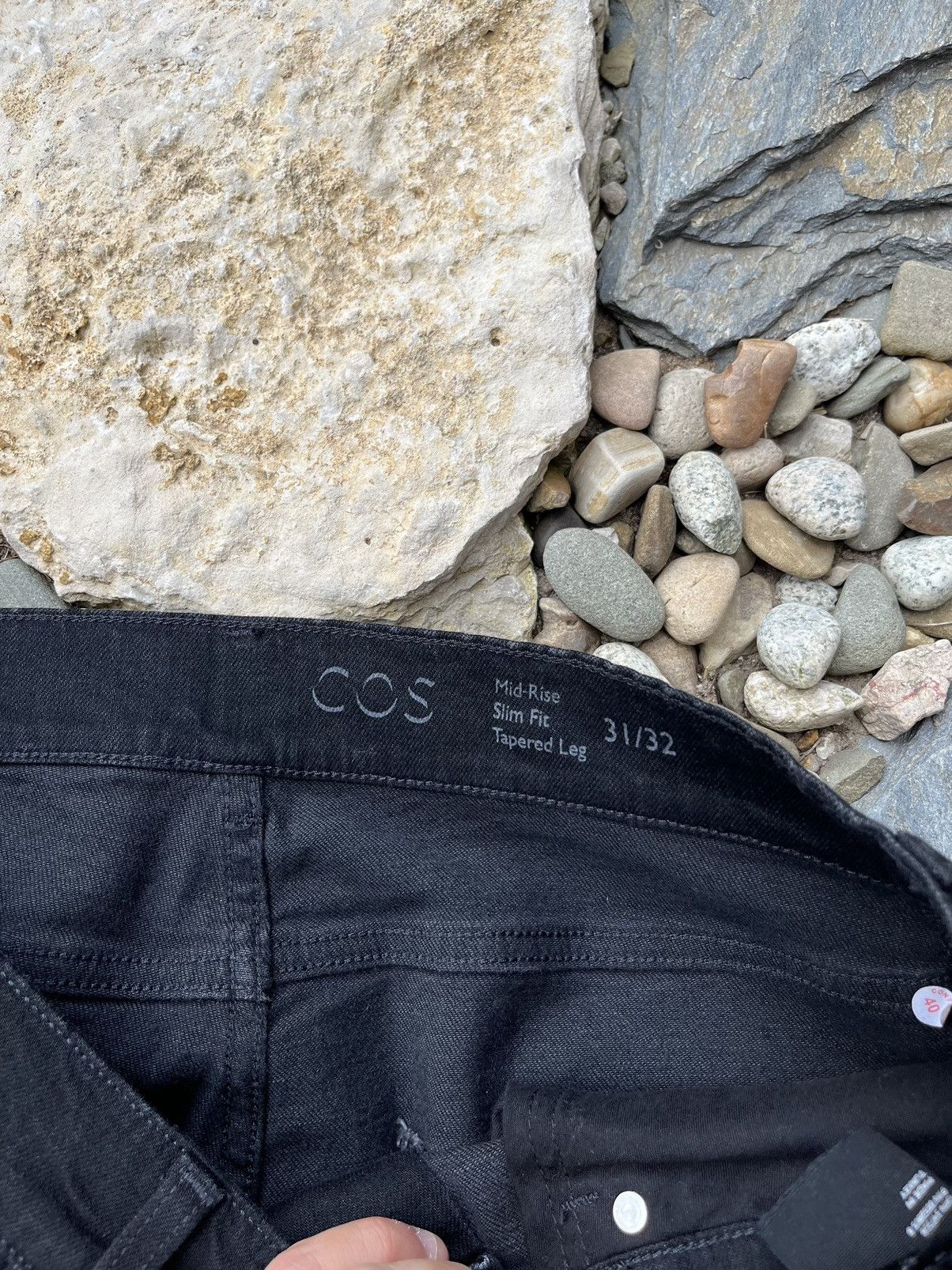 Cos × Designer COS collection of style classic full black jeans slim pants Size US 31 - 8 Thumbnail