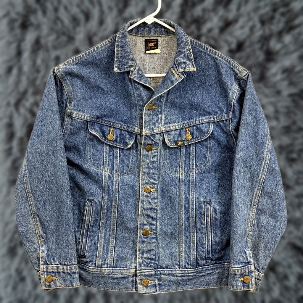Lee VINTAGE Lee Denim Jacket Women Medium Blue 80s Trucker Distress Jean Western USA Jacket Size 32" / US 10 / IT 46 - 1 Thumbnail