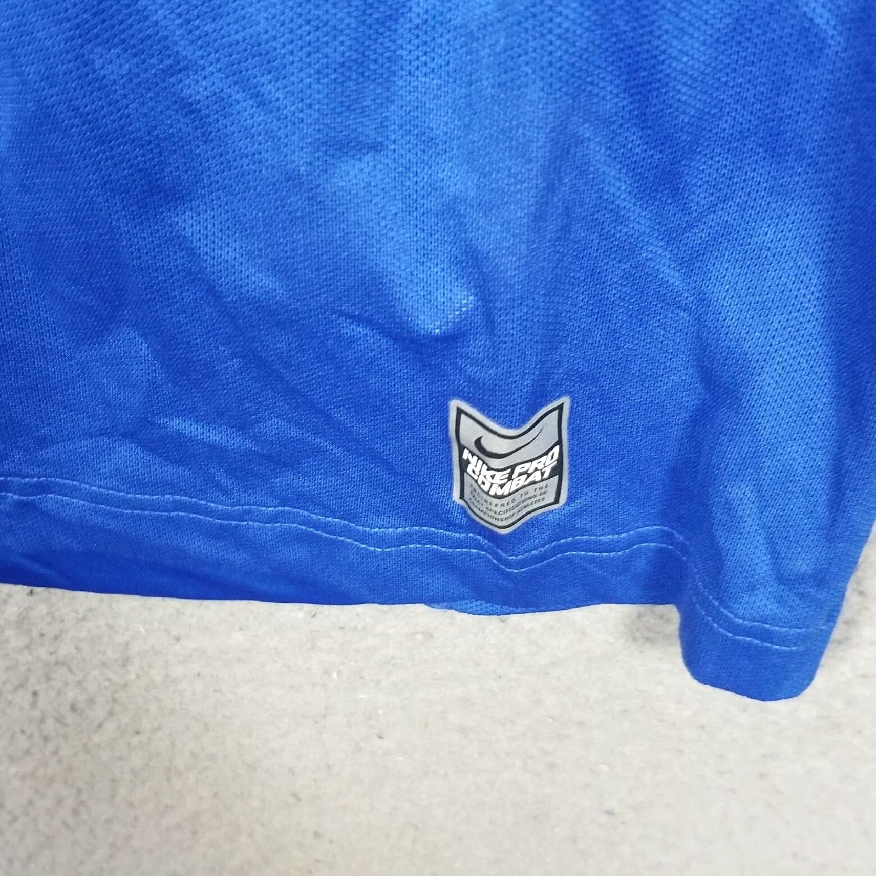 Nike Pro Combat Shirt Mens Large Blue Dri-FIT Compression Athletic 519988-497 Shirt Nike Pro Combat Athletic Dri-FIT Shirt Large Blue Men’s 519988-497