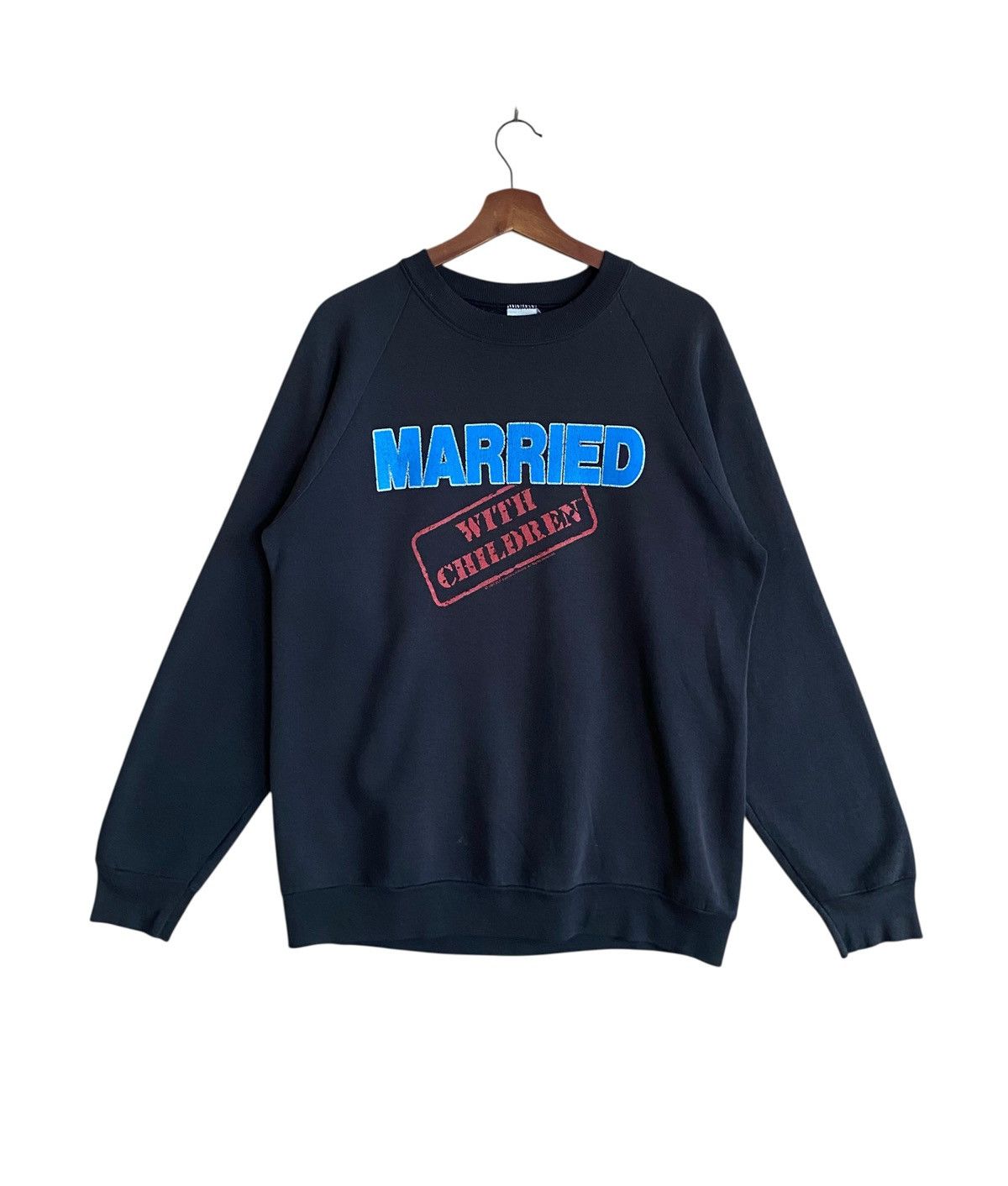 Vintage Rare Vintage Movie Married With Children Sweatshirt 1987s Size US L / EU 52-54 / 3 - 1 Thumbnail