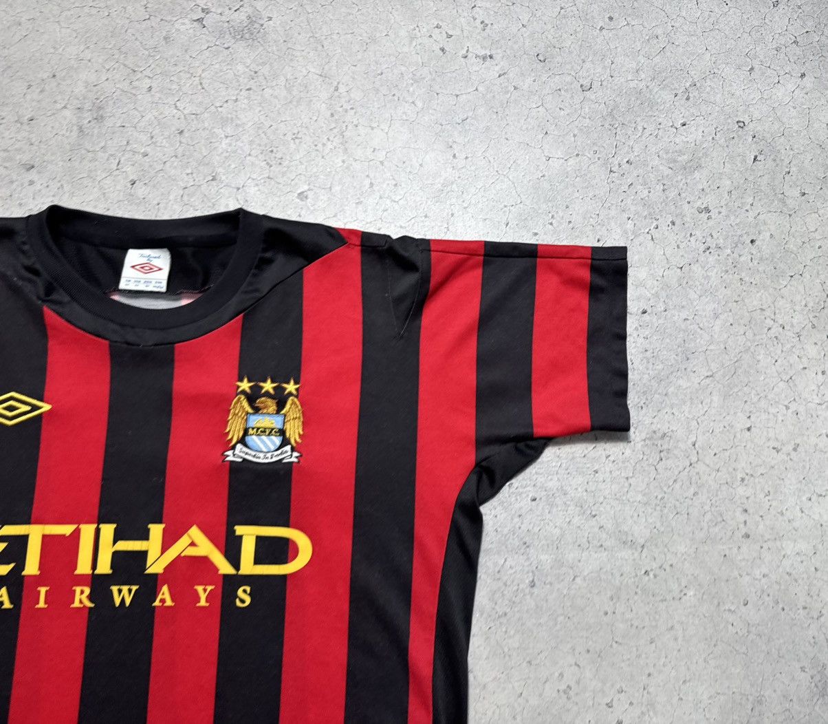 Umbro Umbro FC Manchester City 2011/2012 Vintage Soccer Jersey Size US S / EU 44-46 / 1 - 3 Thumbnail