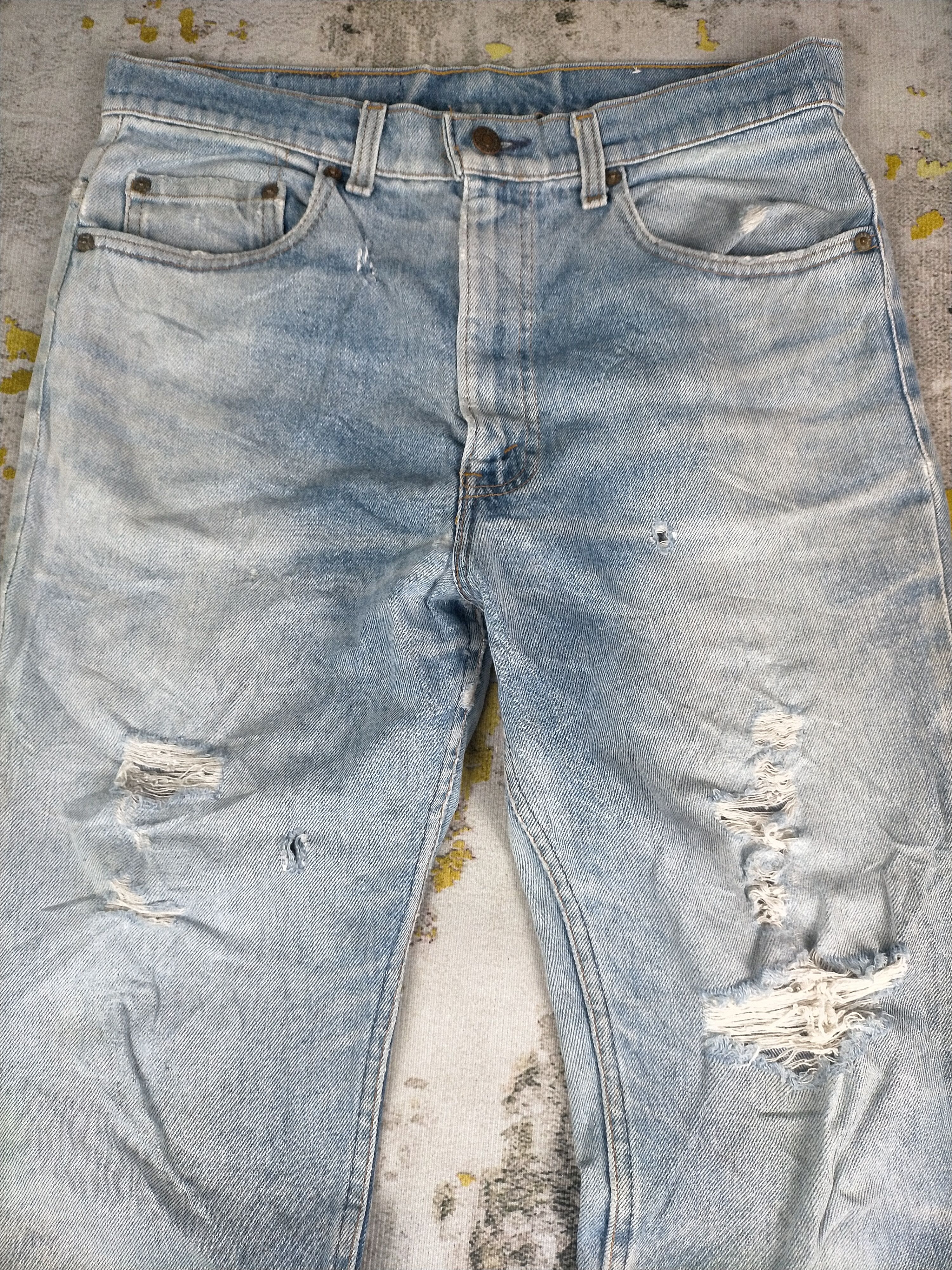 Levi's 🔥90s Levis 517 Light Wash Dirty Distressed Jeans Size US 31 - 4 Thumbnail