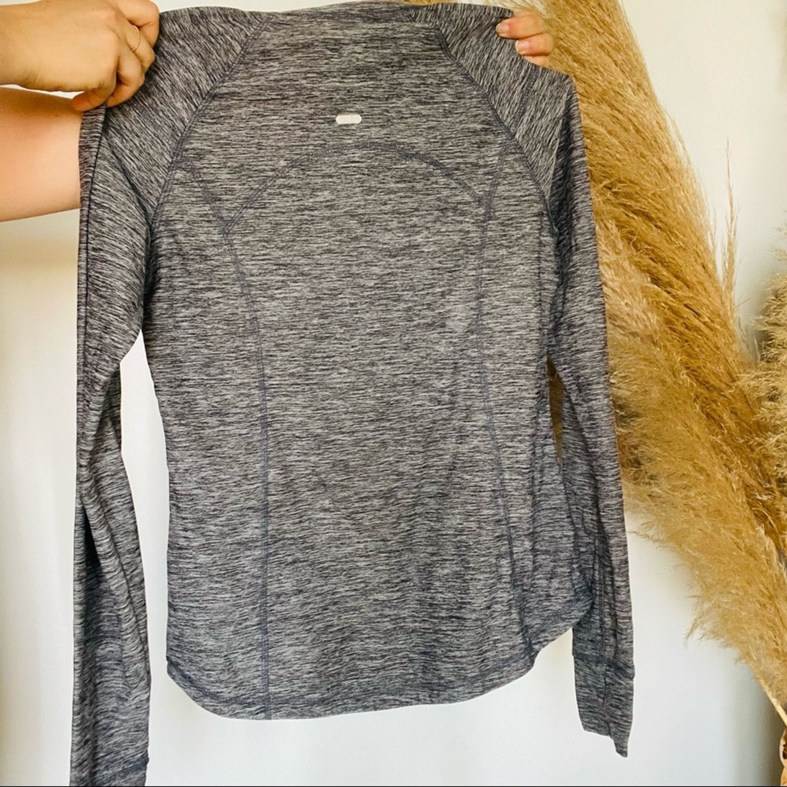 Old Navy OLD NAVY ACTIVE White Grey Stripe Long Sleeve Sweater Shirt Size S / US 4 / IT 40 - 5 Thumbnail