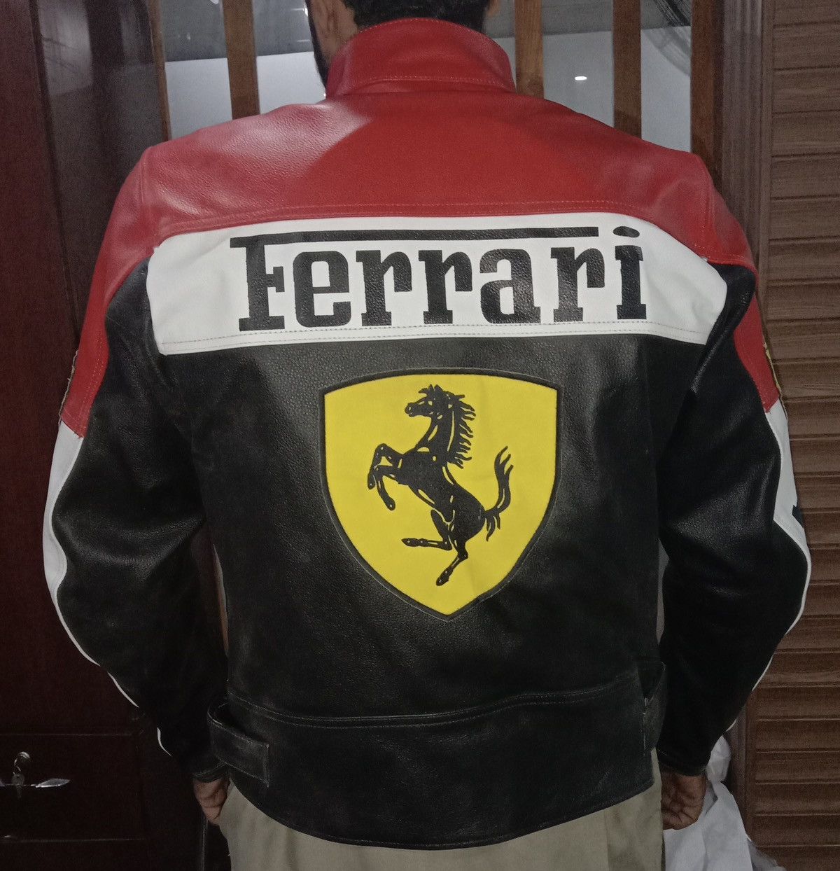 Genuine Leather Vintage Ferrari Motorcycle Racing Leather Jacket Size US M / EU 48-50 / 2 - 4 Thumbnail
