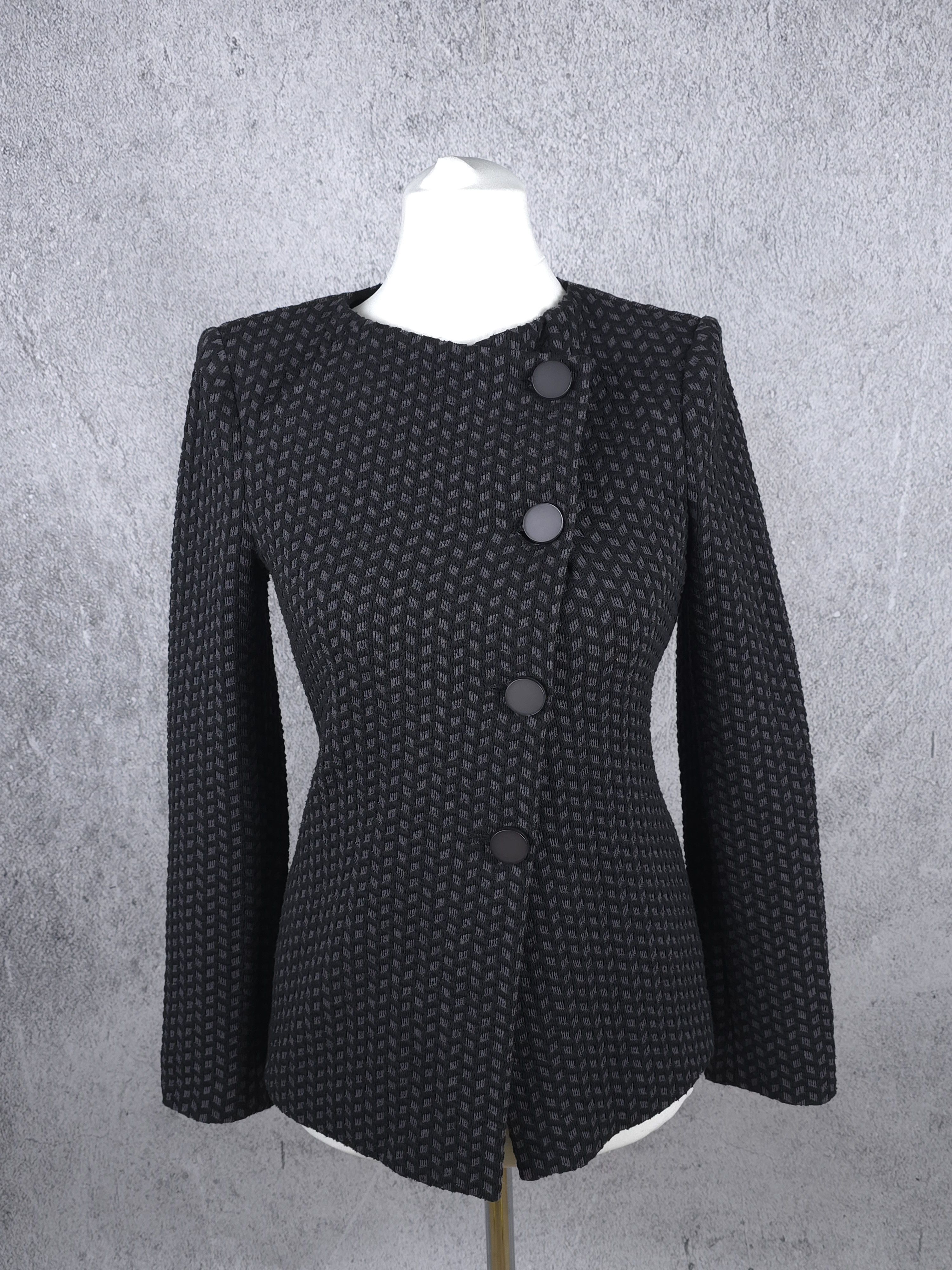Armani Collezioni Giorgio Armani Collezioni Vintage assymetrical blazer Size M / US 6-8 / IT 42-44 - 1 Thumbnail