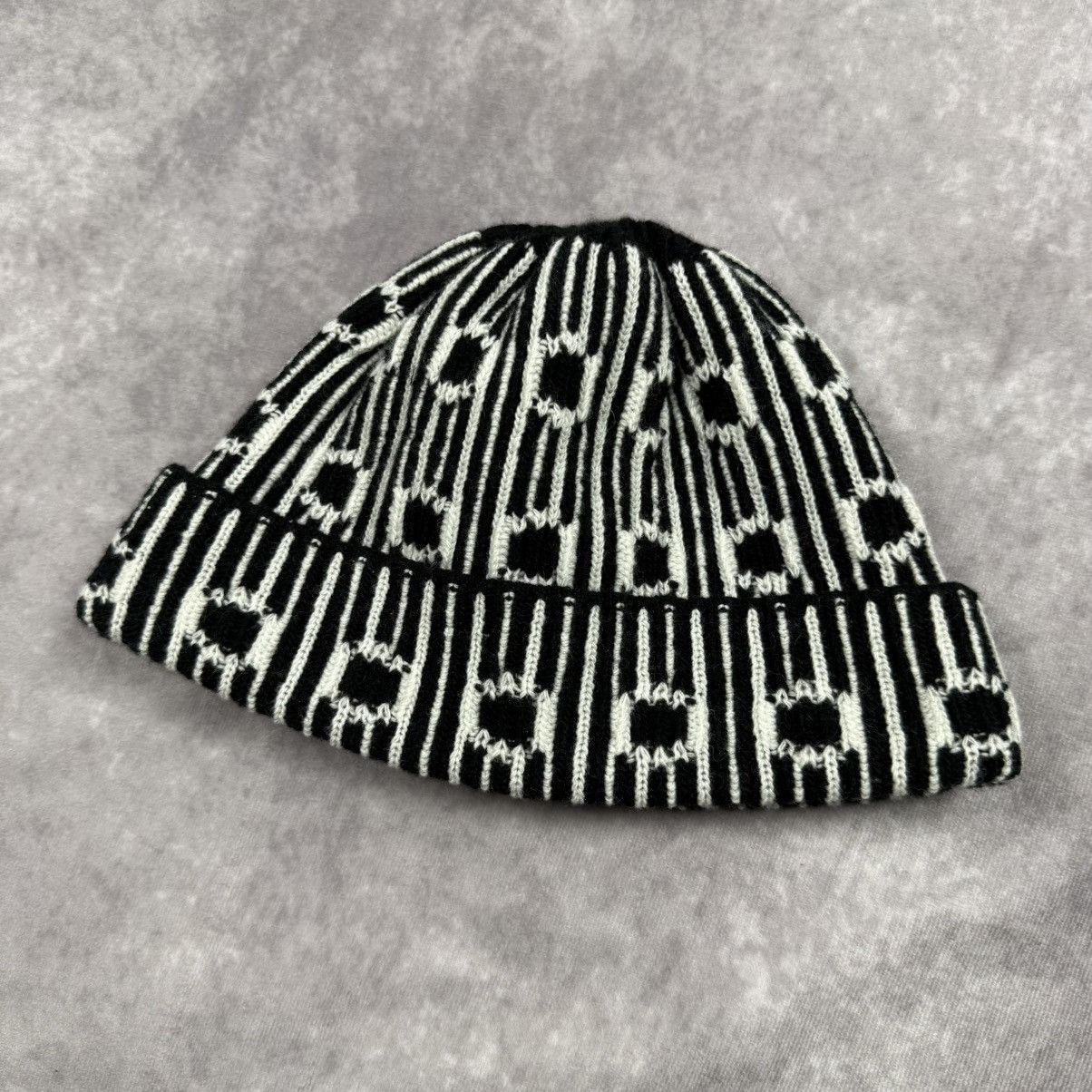 Prada Prada logo-triangle ribbed-knit beanie Size ONE SIZE - 3 Thumbnail