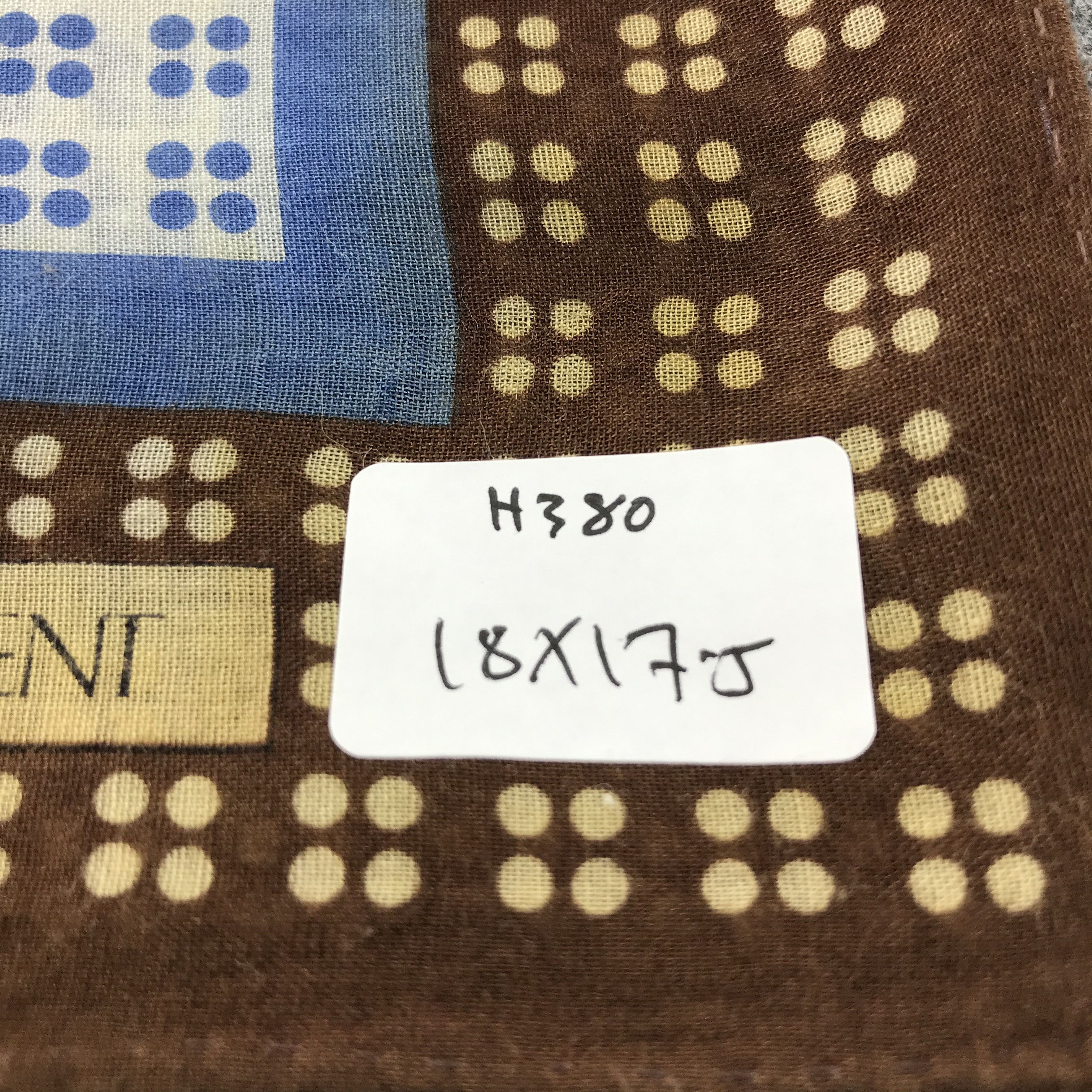 Yves Saint Laurent Yves Saint Laurent Handkerchief Neckerchief Bandana H380 Size ONE SIZE - 8 Thumbnail