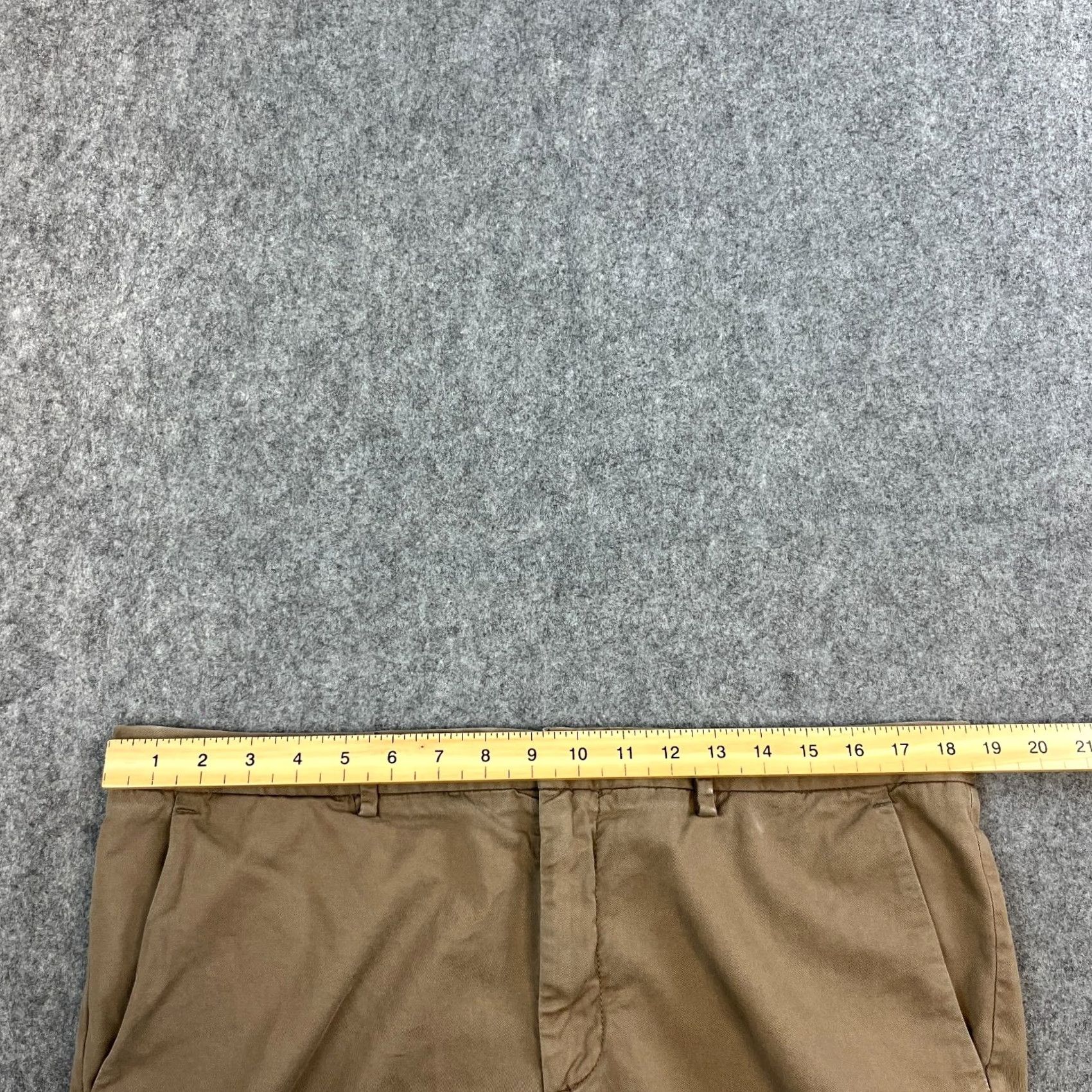 Hugo Boss Hugo Boss Chino Trousers Mens Regular 38 Beige Stretch 5-Pocket Design Tapered Front Flat New title Size US 38 / EU 54 - 6 Thumbnail