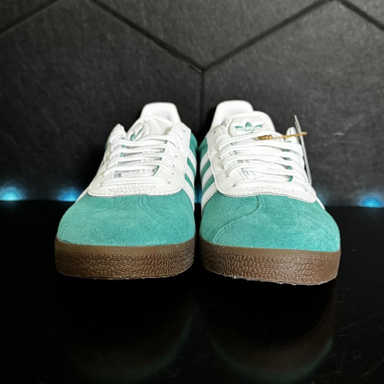 Adidas Liverpool FC x Gazelle 'Third Kit' Size 9 Size US 9 / EU 42 - 5 Thumbnail