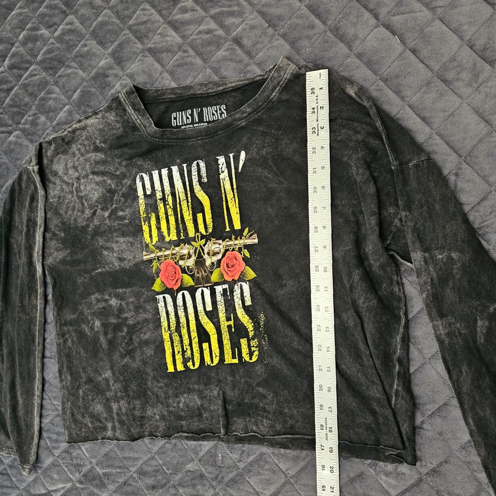 Vintage Guns N' Roses Long Sleeve Crop Shirt Women Size M Black Crew Neck 90s Vibe Vintage Look Size M / US 6-8 / IT 42-44 - 4 Thumbnail