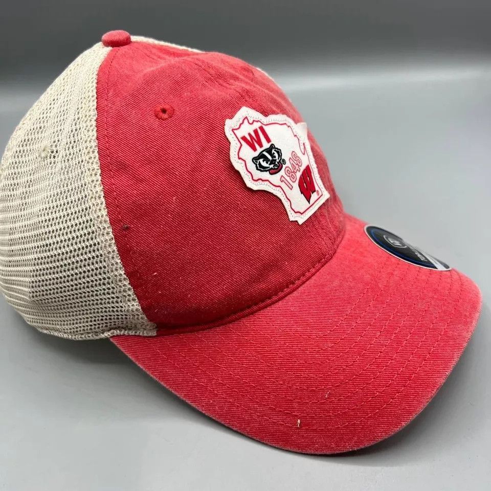 Top Of The World Wisconsin Badgers Trucker Hat Men Top of the World Snap Back Size ONE SIZE - 3 Thumbnail