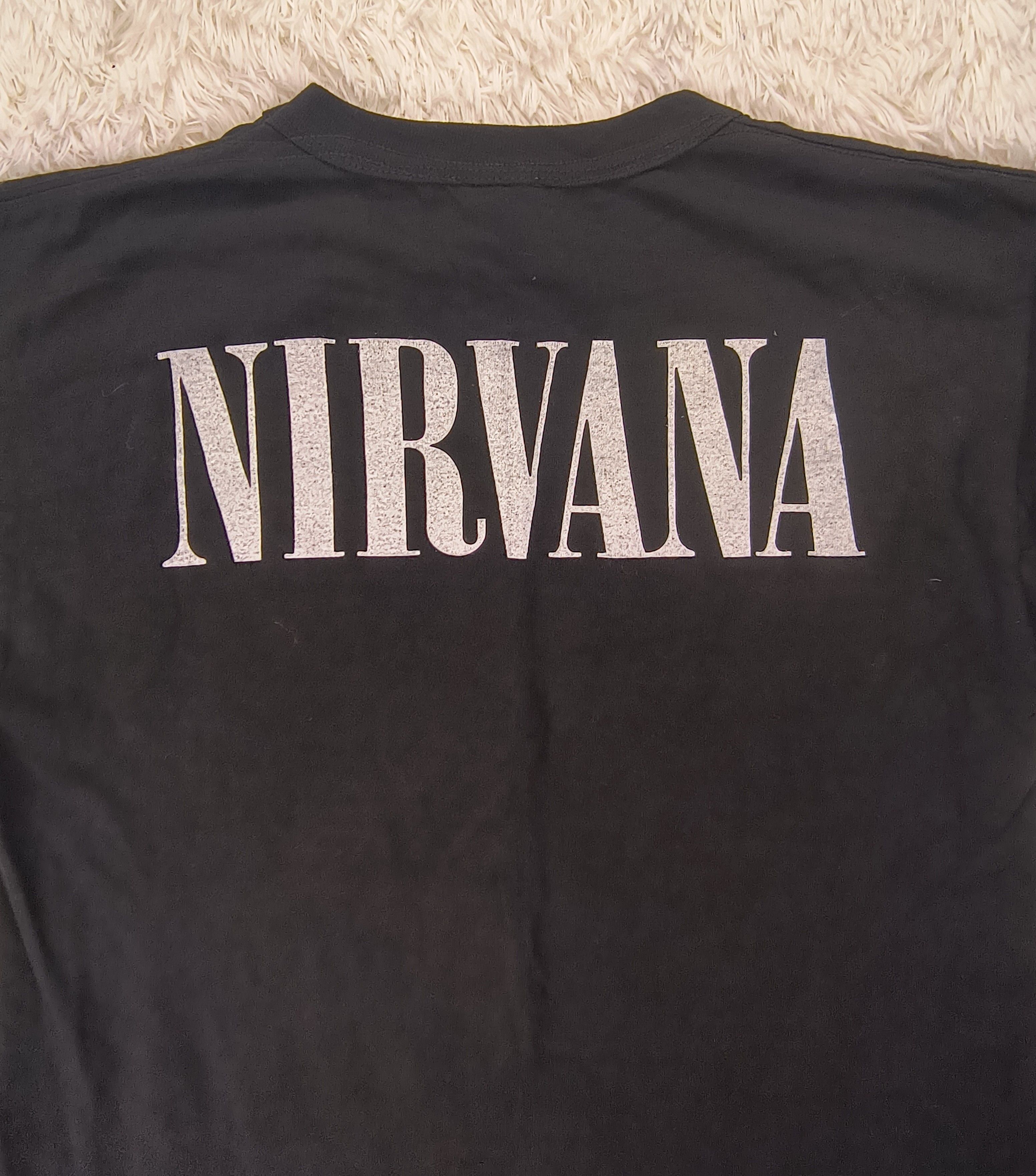 Band Tees Y2K Nirvana Nevermind bootleg tee Size US S / EU 44-46 / 1 - 6 Thumbnail