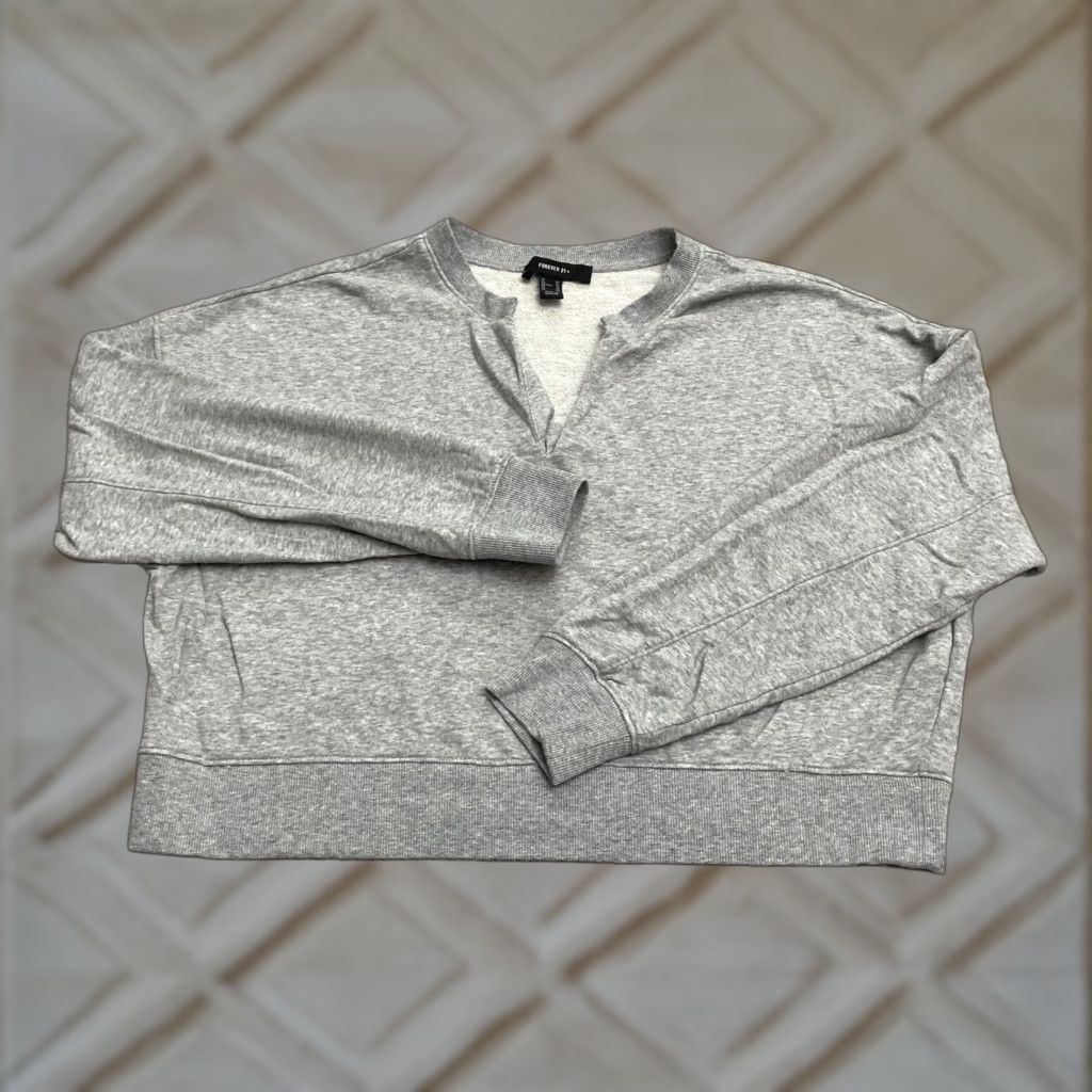 Forever 21 FOREVER 21 Cropped Pullover Sweatshirt Womens 0X Gray V-Neck Cotton Casual Size XL / US 12-14 / IT 48-50 - 1 Thumbnail